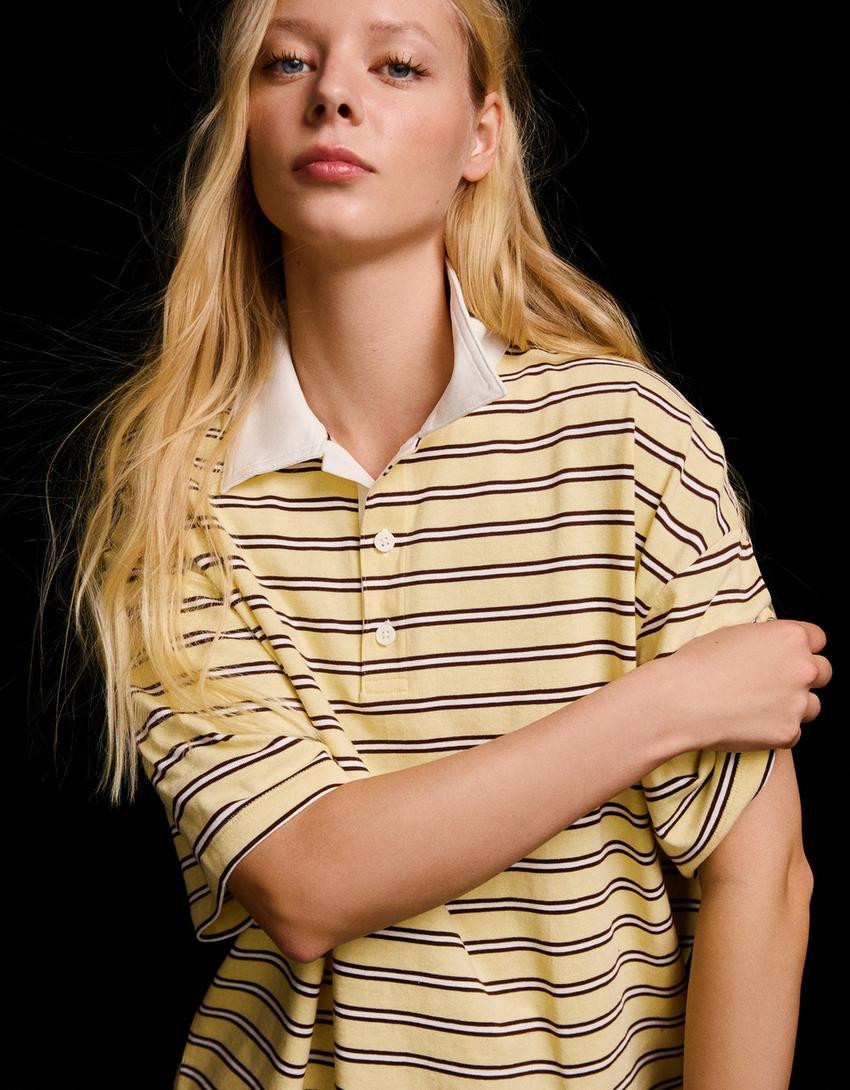 Polo-Shirt mit kurzen \u00c4rmeln - Damen | Bershka DE