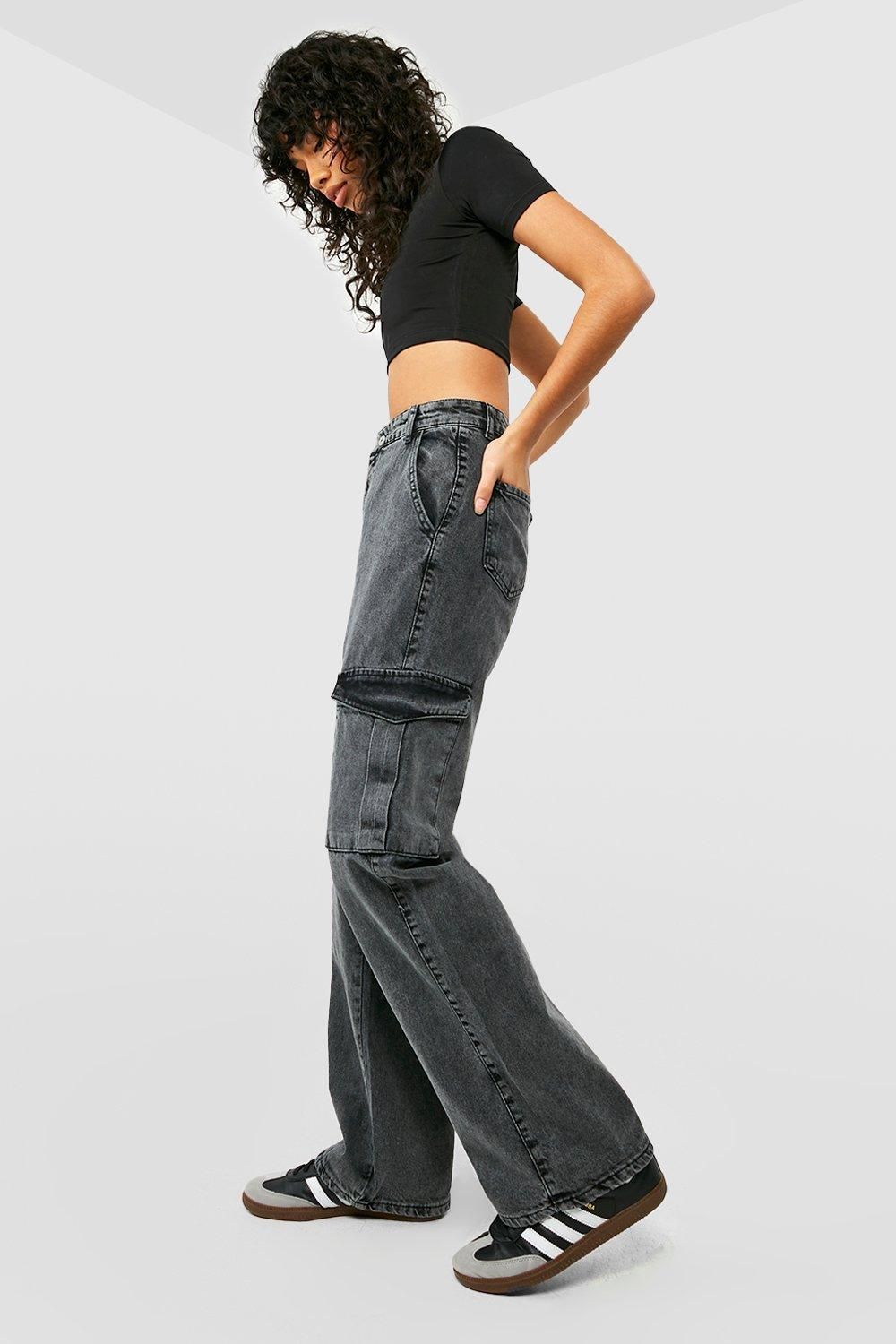 Womens Mid Rise Washed Wide Leg Cargo Jeans - Black - 8 | Boohoo.com (US & CA)