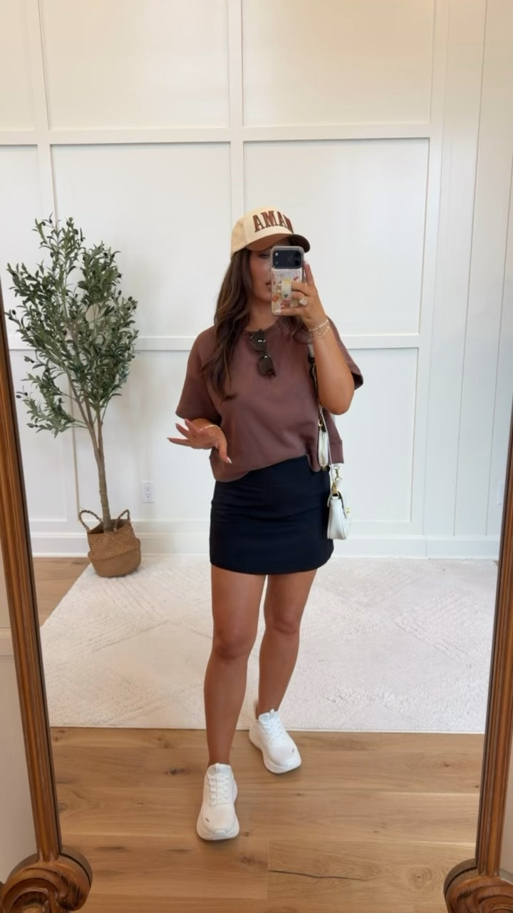 If you love looking cute without sacrificing comfort… this one’s for you 🤎 Easy, comfy, and still feels so put together 🙌 Definitely one of those outfits you’ll reach for on repeat! ✨

For reference I’m 5’4” 141lbs and in a small🤎

 #LTKFashion #CasualStyle #MomOutfit #EverydayLook #ComfyStyle #AmazonFinds #NeutralOutfit #OOTDInspo #LTKCreator #FashionFinds

#LTKgrwm #LTKmomlife #LTKootd