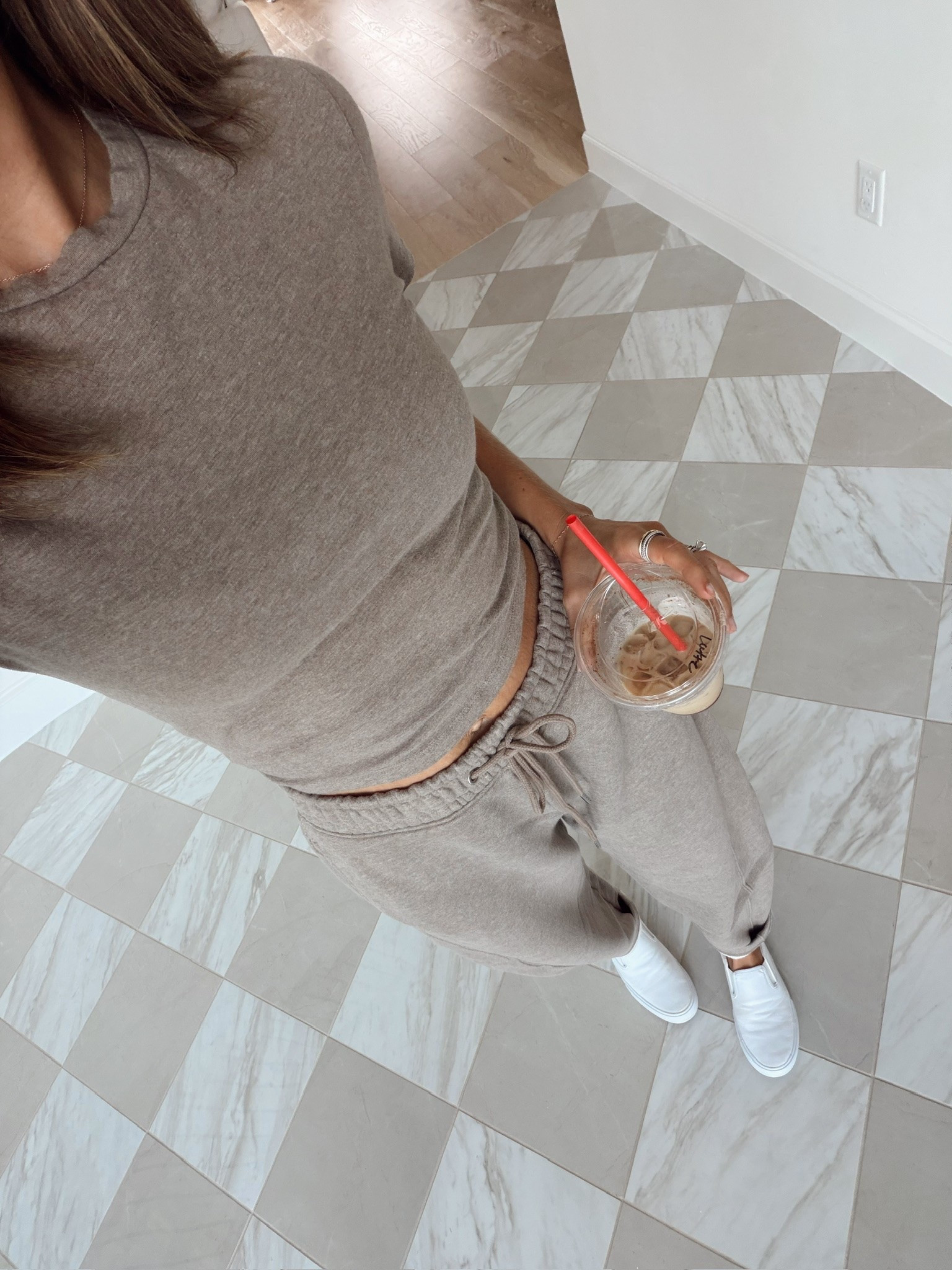 @abercrombie has some of my favorite quality lounge pieces 


#salealert #ootd
