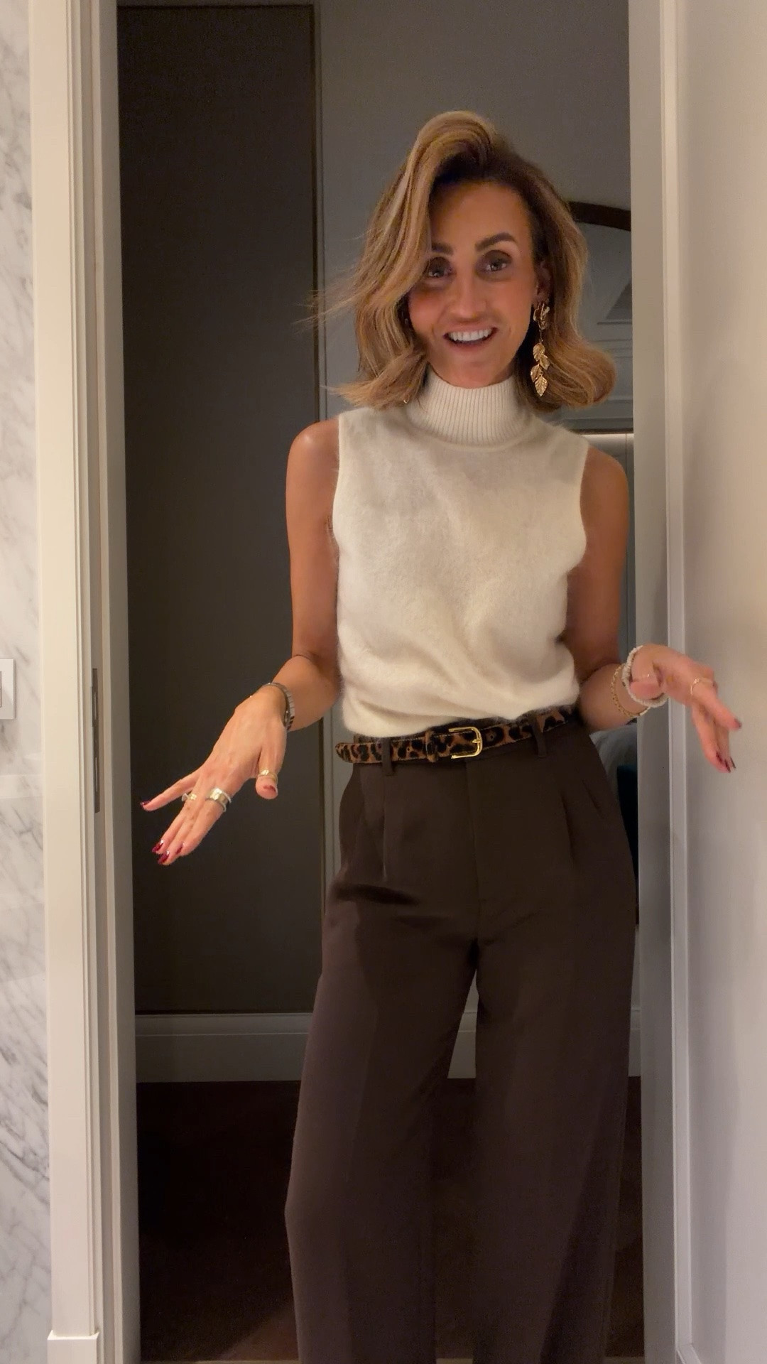 What I wore for our first dinner in Hungary 🤎 comment SHOP and I’ll send you all the links!

A little polished, a little effortless, and very happy that dinner at Spago happens to be downstairs. 😵‍💫 the jet lag is real!!

Pants size 2/TTS, xs sweater, small jacket