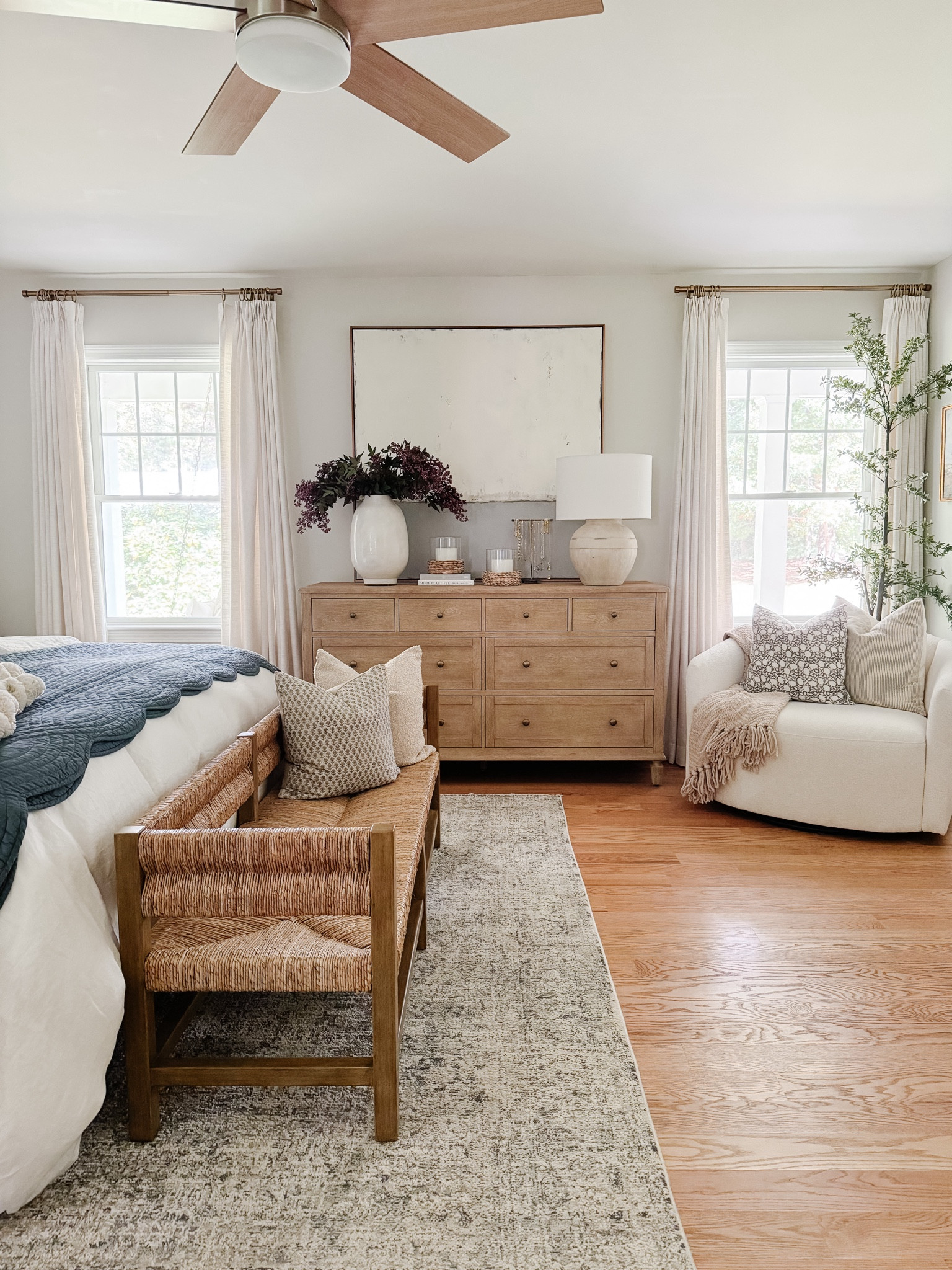 Modern Bedroom Design  Coastal bedroom

Home Home design  Modern home  Home decor  Bedroom design  Bedroom inspo  Bedroom finds  Bed Decor  Bedsheets  

#LTKStyleTip #LTKFindsUnder100 #LTKHome