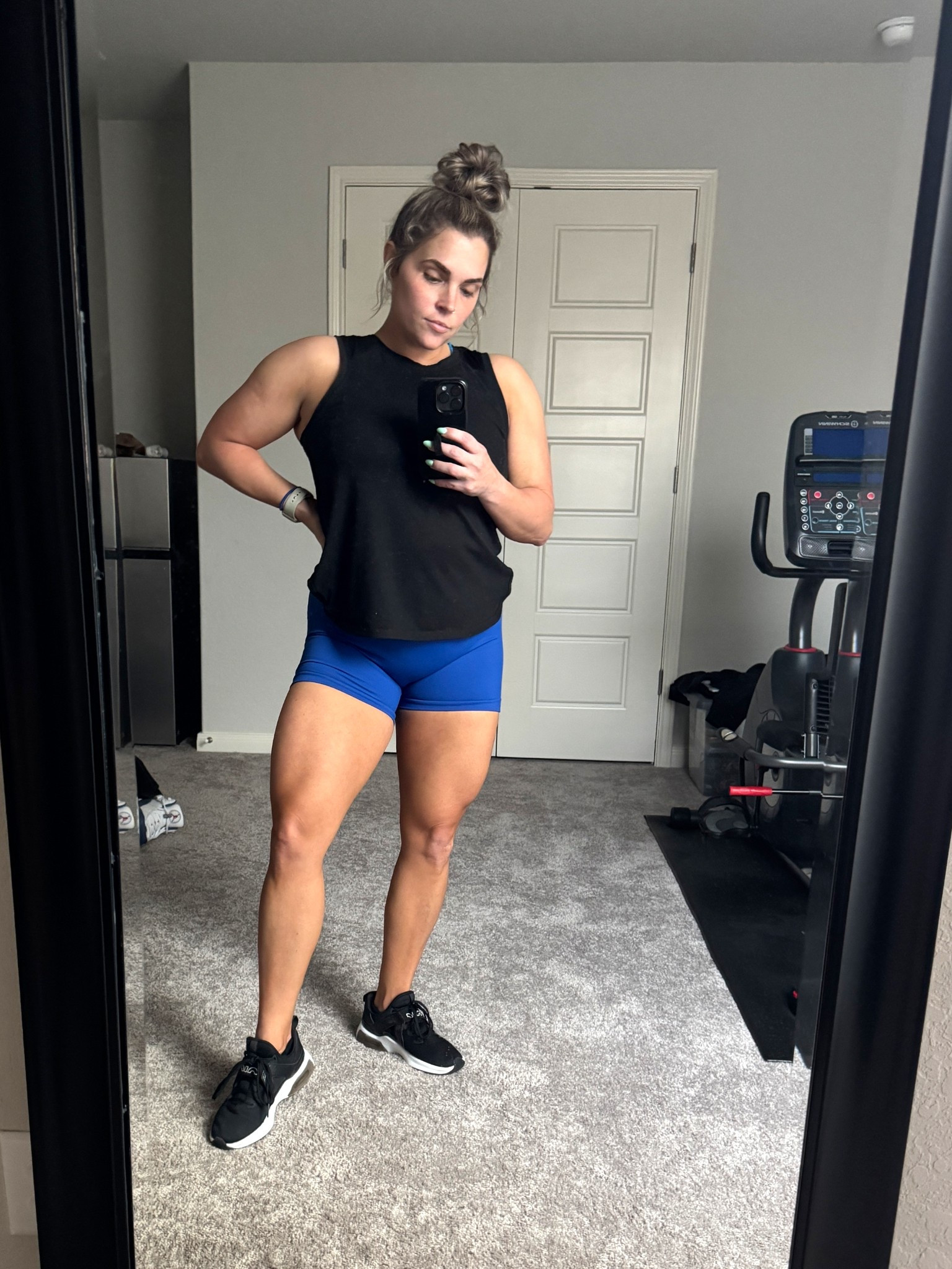 In love with these compression shorts. High-waisted, show all the right curves, very stretchy, tummy control, seamless and breathe well! 
🫐🦋🧢🔵🌀🛜📘💙


#LegDayShorts #FitnessFashion #ActiveWear #WearTheShorts #FitMoms #GirlsWhoLift

#LTKStyleTip #LTKActive #LTKPetite