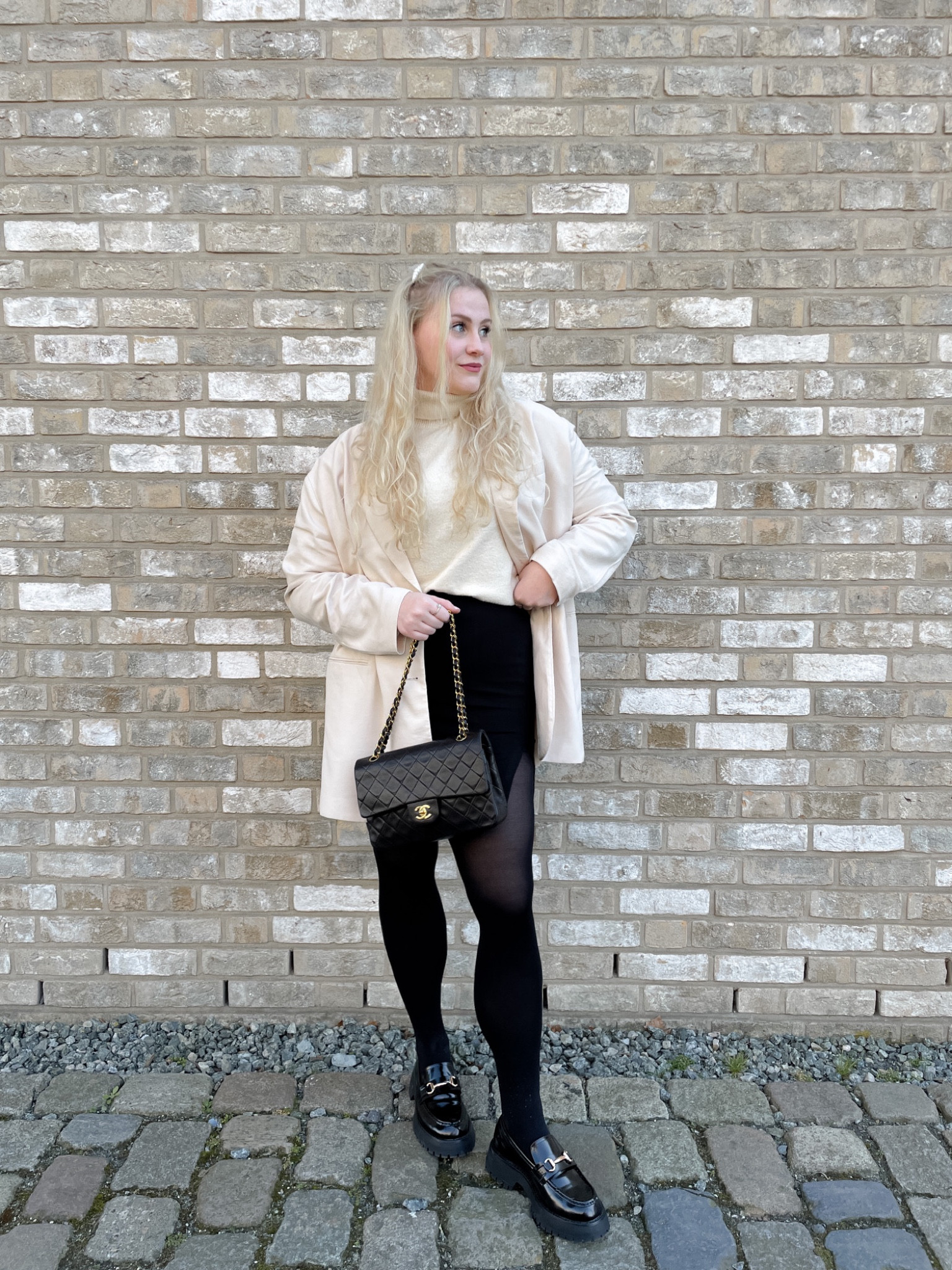 Cute look in neutral colors with blazer, mini skirt, loafers and vintage Chanel bag 

#LTKstyletip #LTKeurope #LTKworkwear