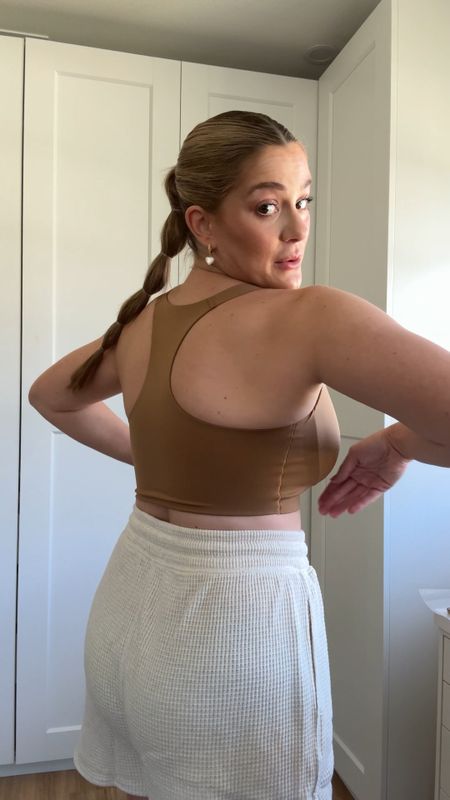 My current go to workout sports bra from aerie. It comes in sizes xxs-xxl and each size comes in regular, D, and DD options. The large was too big around the rib cage for me so this medium DD is perfect. On sale now 25% off with code SPRINGLTK 

#LTKsalealert #LTKfitness #LTKSpringSale