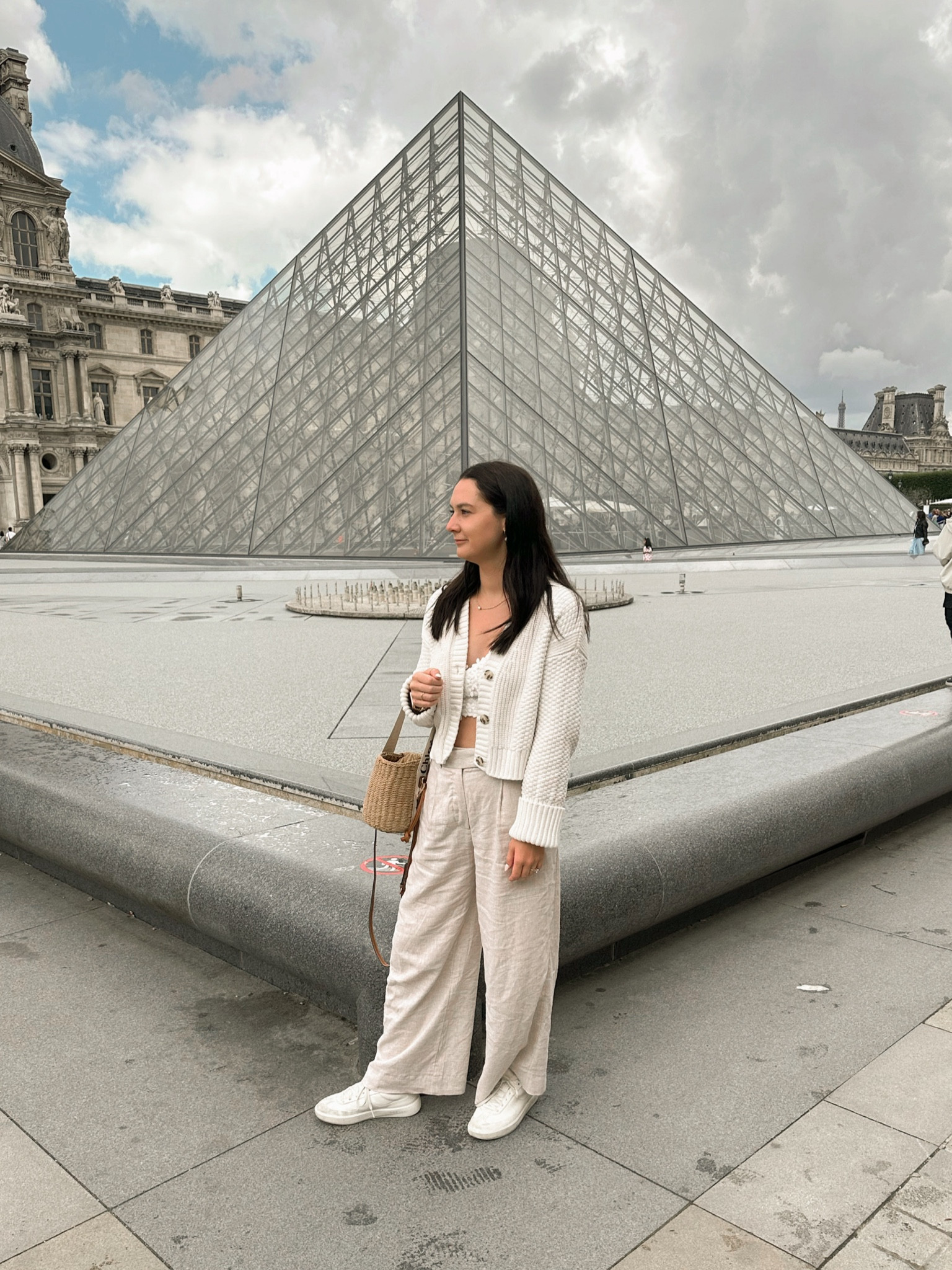 paris rainy day at the louvre 🫶🏻🇬🇧

#LTKTravel #LTKStyleTip #LTKSaleAlert