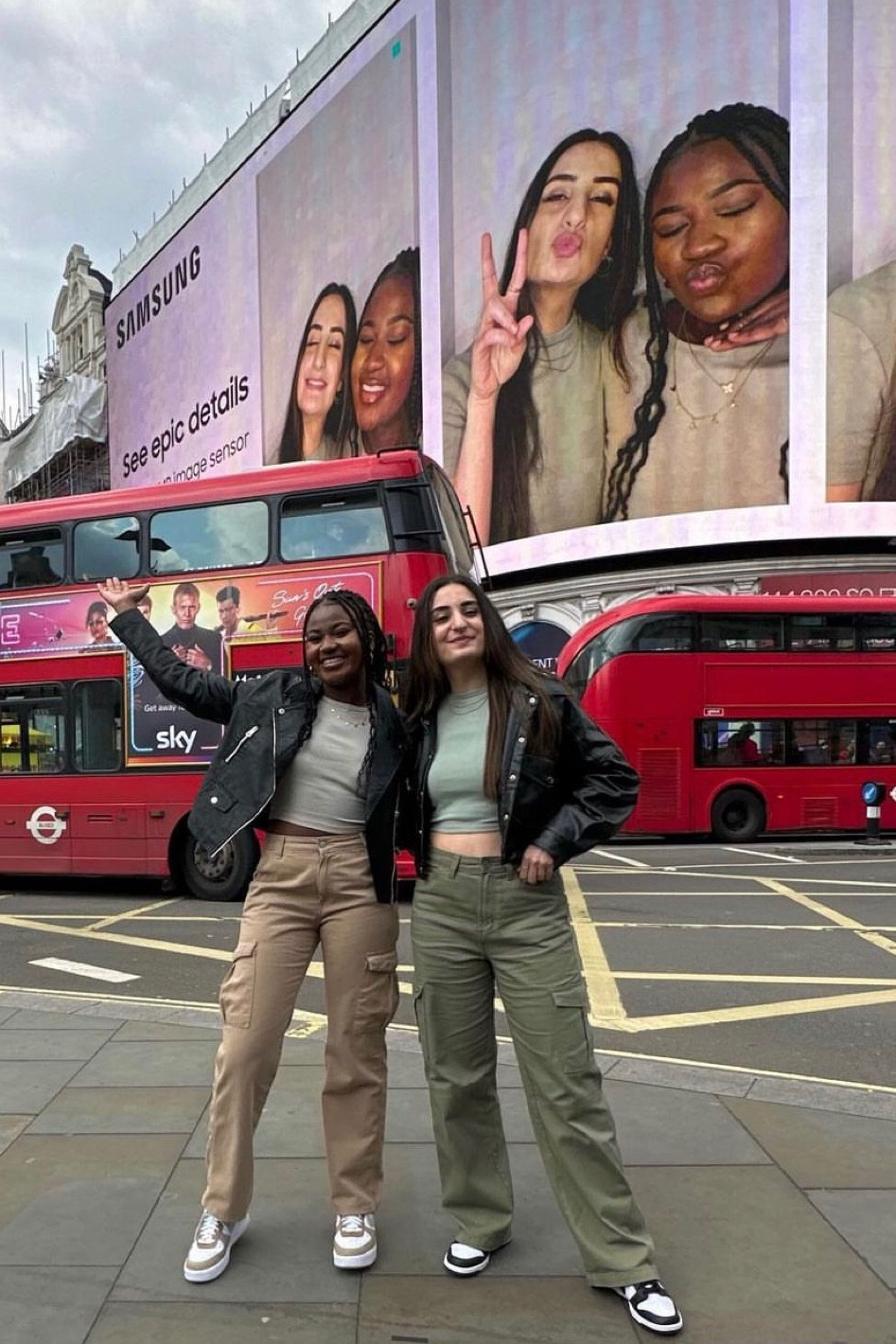 Cropped faux leather jacket, green cargo pants, green trousers, besiege trousers, grey crop top, Stradivarius, PLT, Nike, Jordan 1s 

#LTKeurope #LTKstyletip #LTKSeasonal