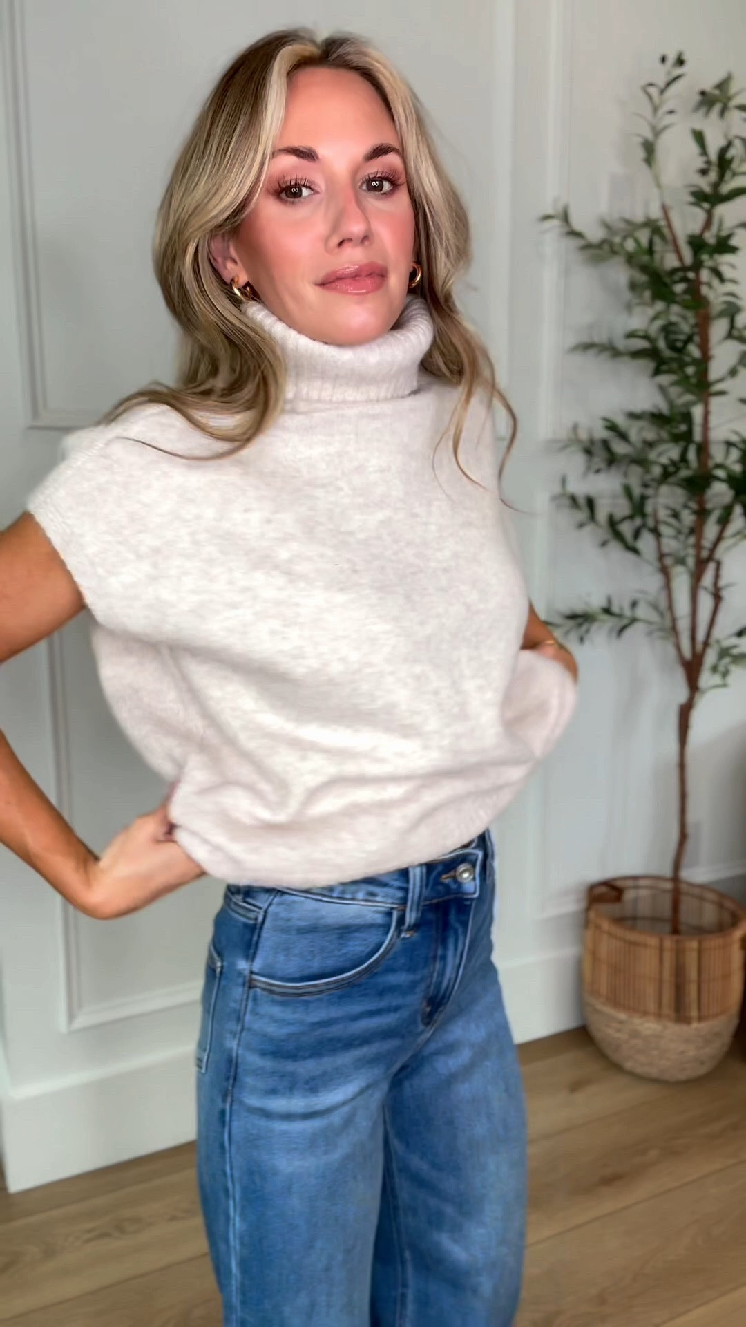 my favorite pair of stretchy jeans from Amazon + paired with the prettiest sleeveless sweater that feels like cashmere 🍂 
I am 5’2 & wearing a 24 in the jeans and small in the top!

#LTKootd #LTKPetite #LTKSeasonal