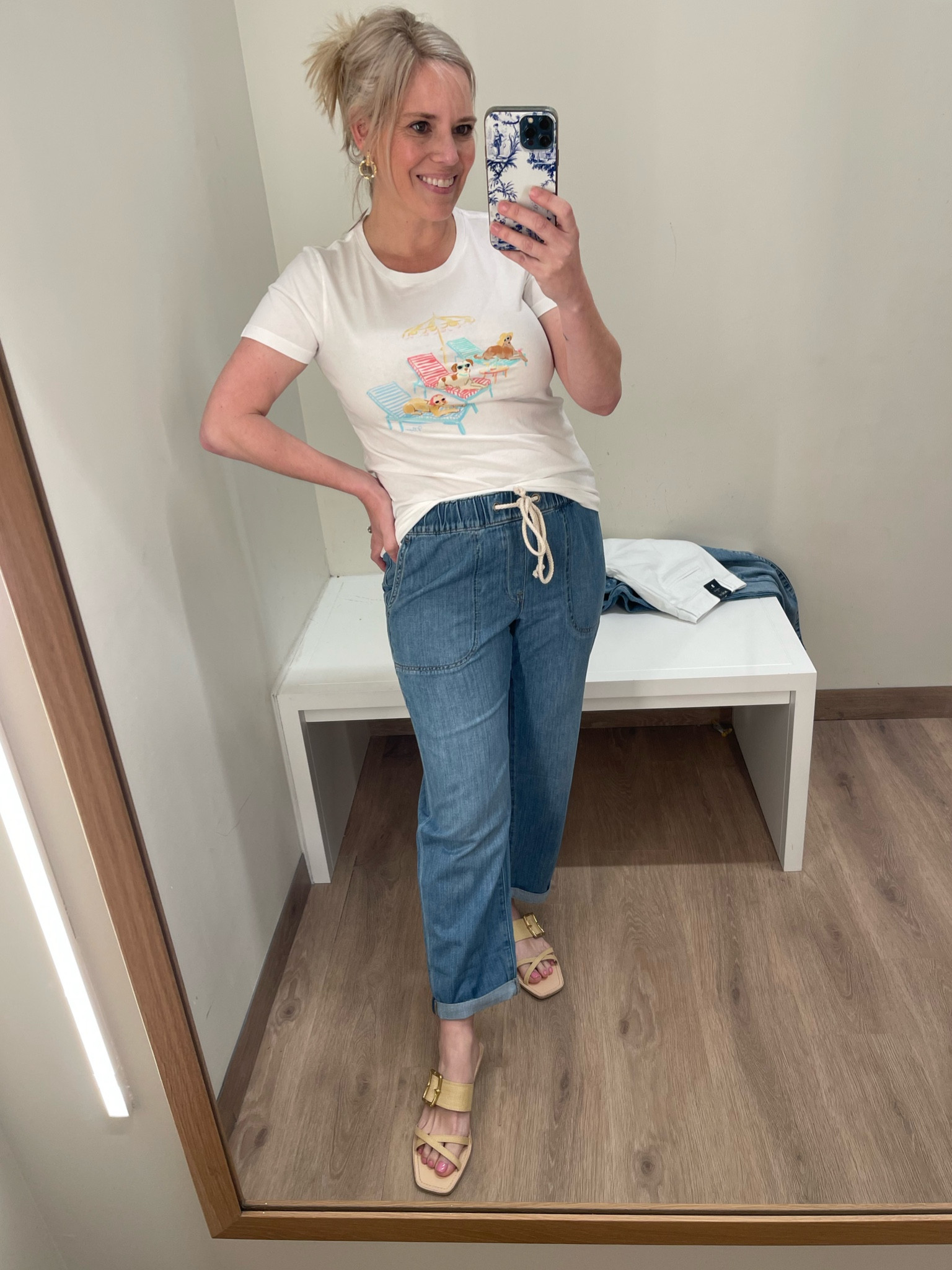 Draw string elastic waist jeans, dog graphic t-shirt 

#LTKfindsunder50 #LTKover40 #LTKfindsunder100