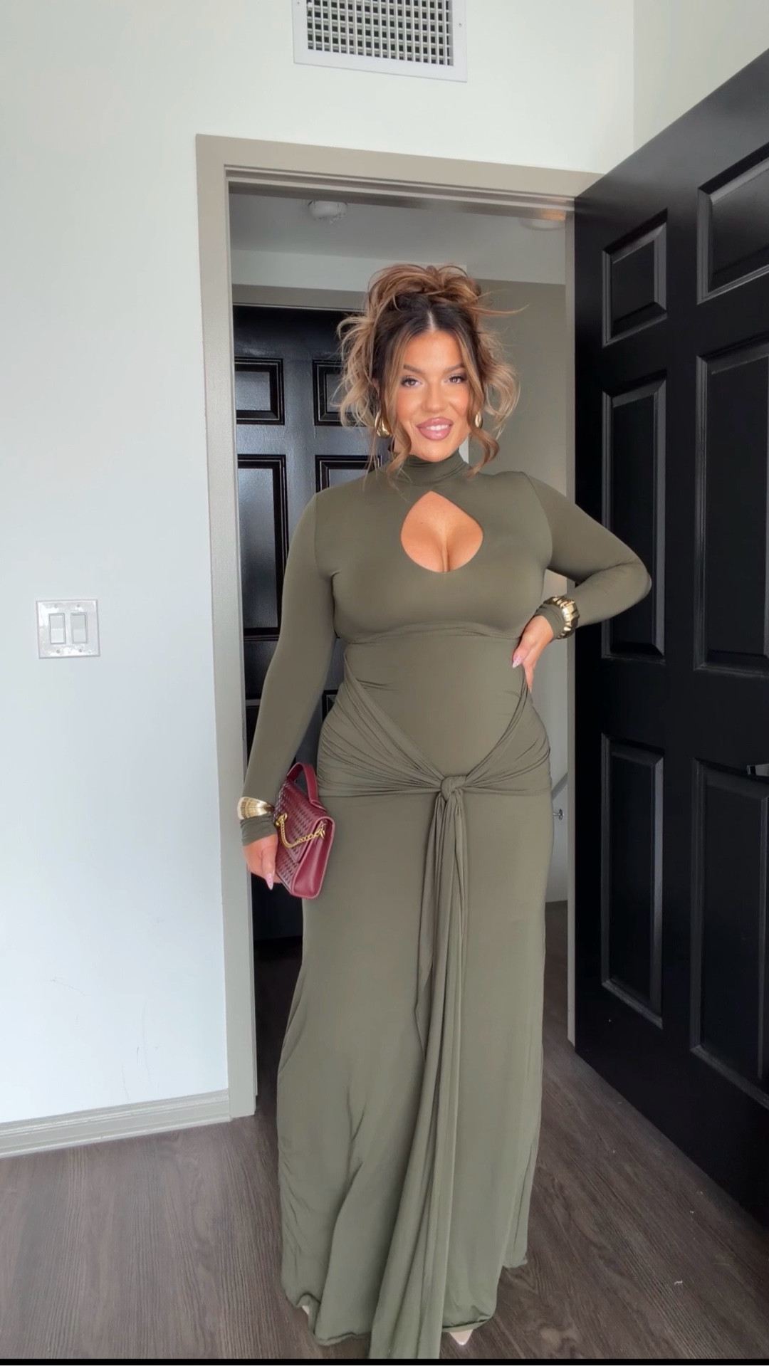 Holiday Dress for my baddies!😍❤️‍🔥 the super stretchy dress is perfect for a holiday work party, Christmas party, or even for my pregnant girls – it’s so so stretchy!🙌🏼

Wearing a L in the dress (high stretch)
L in the shapewear short
also linked to my accessories and undergarment!

And I also linked this dress in a different neck line!🥰



Holiday dress, holiday outfit, holiday work party, Christmas party dress, New Year’s Eve dress, 

#LTKStyleTip #LTKMidsize #LTKHoliday