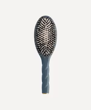 N.02 THE ESSENTIAL All Purpose Brush | Liberty London (UK)
