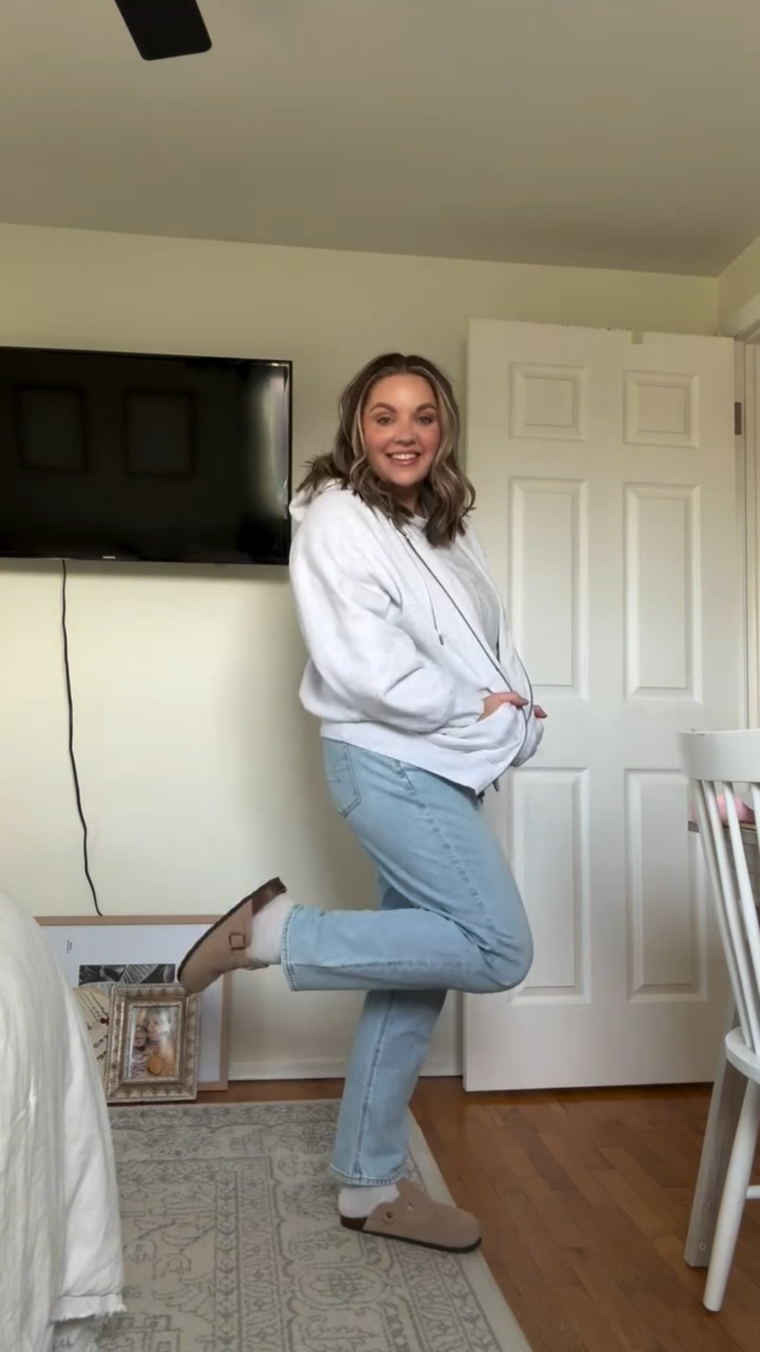 Cute ✔️ comfy ✔️affordable ✔️

Comment link to shop some of my fav basics.