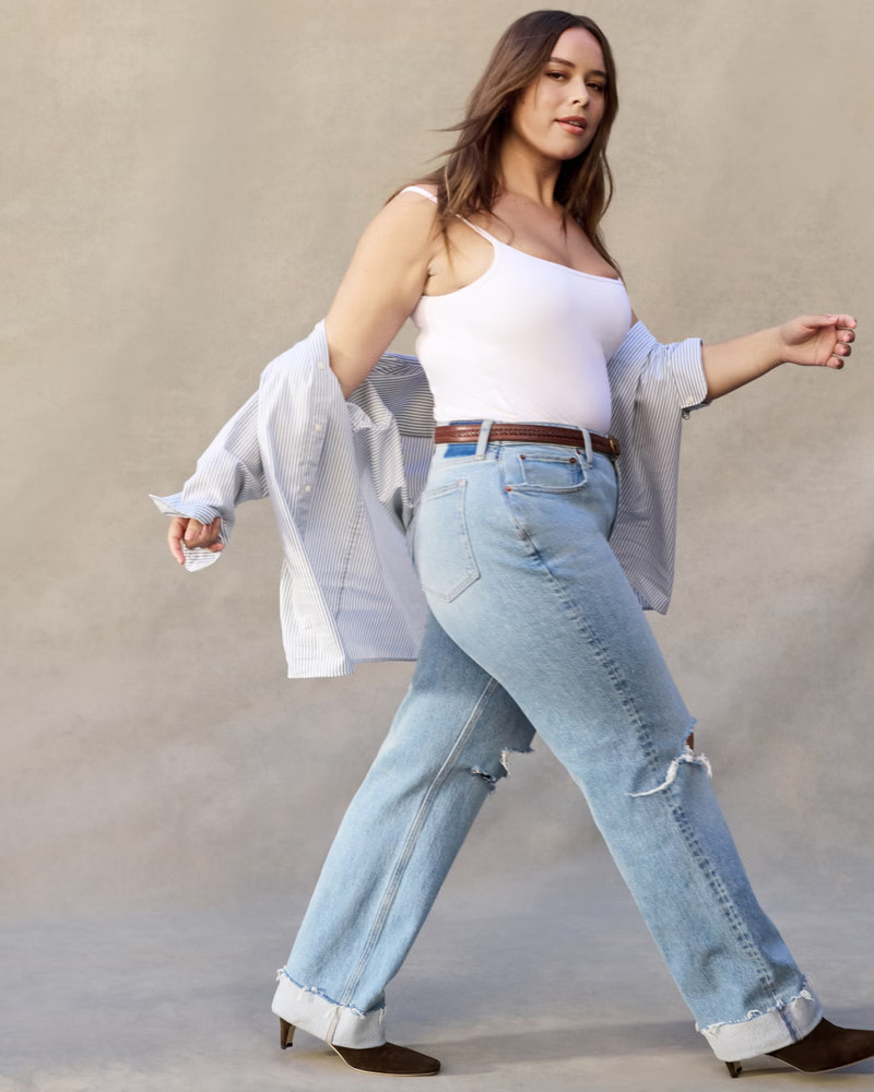 Curve Love High Rise 90s Relaxed Cuffed Hem Jean | Abercrombie & Fitch (US)