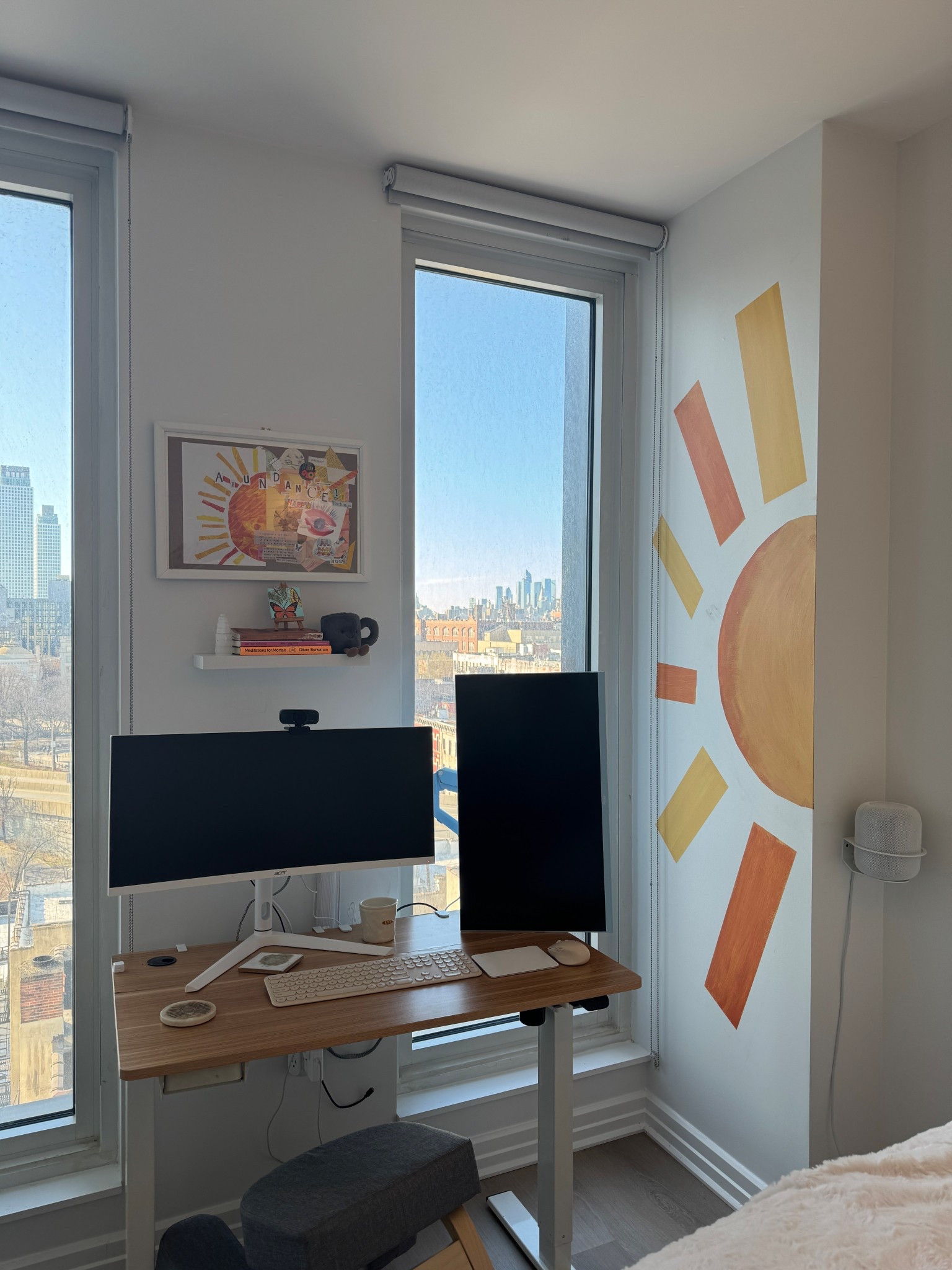 aesthetic desk setup