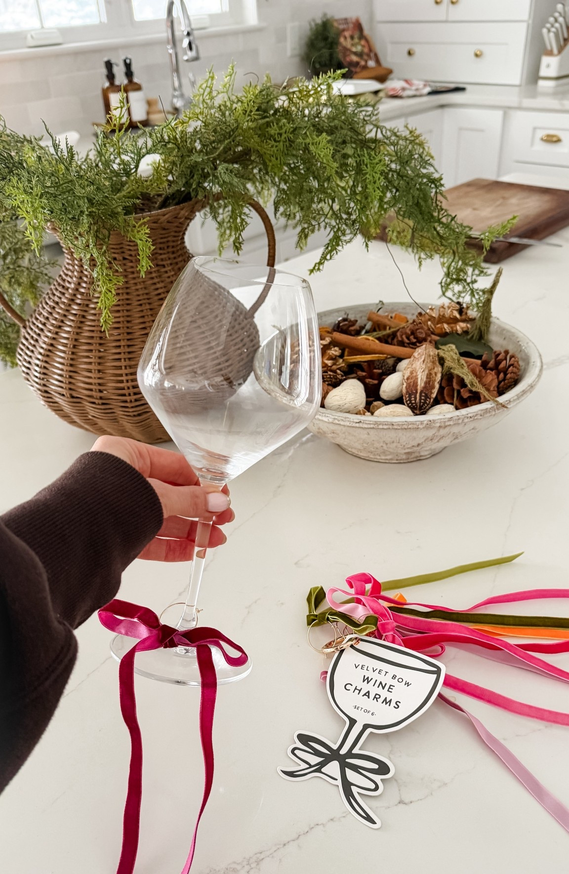 Bow wine charms? Say less. 🎀🍷

#LTKHome #LTKHoliday #LTKSaleAlert