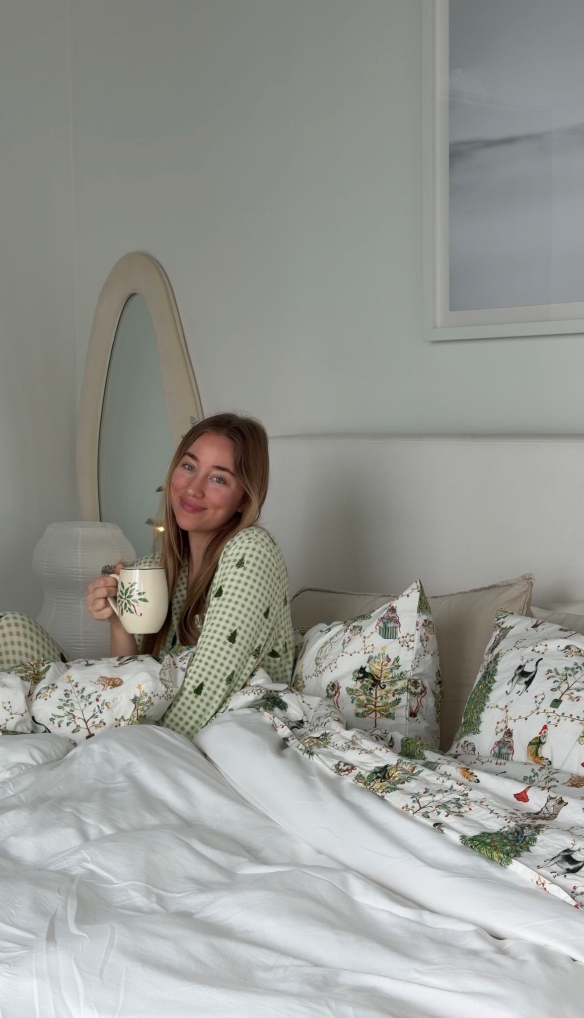 coffee in bed type of vibe 🐈🎄☕️

#LTKGiftGuide #LTKHoliday #LTKHome