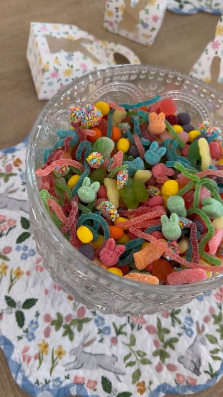 Easter candy salad 🐰🍭 

#LTKhome #LTKVideo #LTKSeasonal