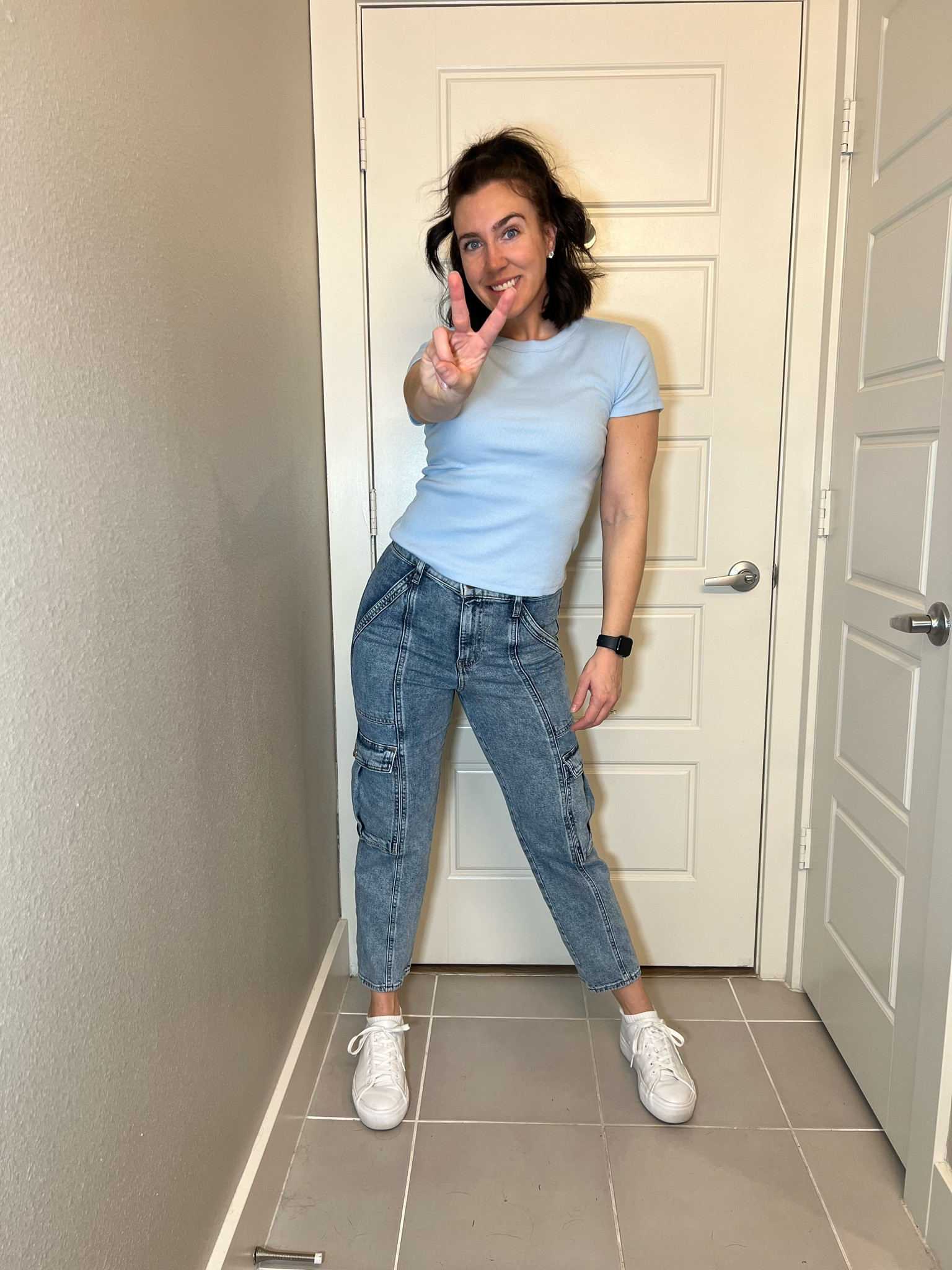 ✌🏼✨🤍
#spring #babytee #cargojeans #denim #affordablefashion #comfy 

#LTKfindsunder50 #LTKworkwear #LTKstyletip