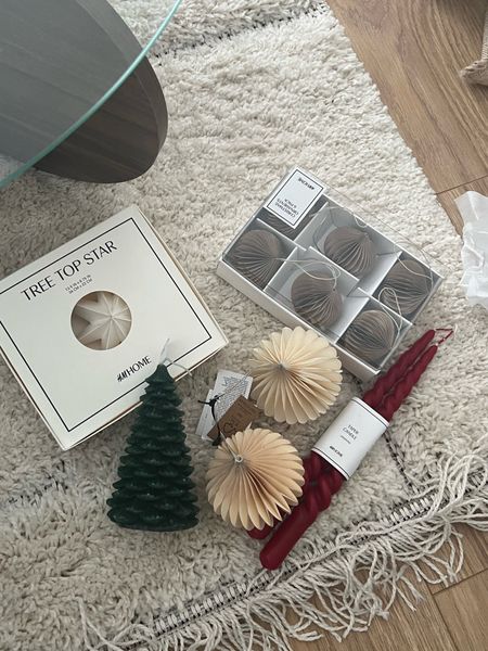 H&M home Christmas decorations are my favourite and always my go to place for home bits 



#LTKGiftGuide #LTKSeasonal #LTKHoliday