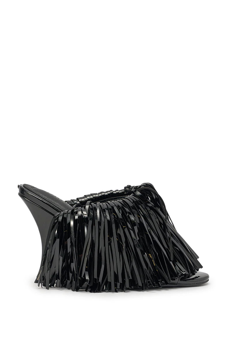 AZALEA WANG VAILYN BLACK FRINGE PU WEDGE SANDAL | AKIRA