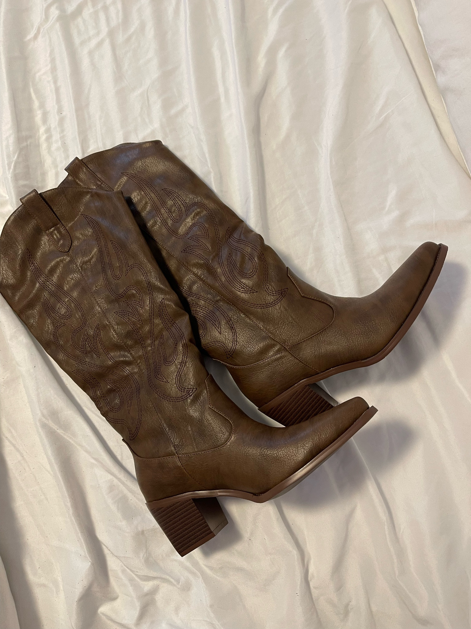 cute cowboy boots 

costal cowgirl, cowboy boots, affordable boots , boots, summer boots, fall boots, shoes 

#LTKFind #LTKunder100