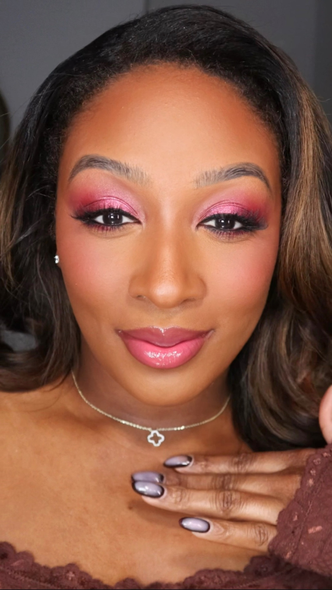 The perfect affordable pink lip combo 🫦

Lip combo deets👇🏾 

@milanicosmetics keep it full plumping lip liner shade hot tamale
 @nyxcosmetics Butter gloss shade strawberry cheesecake
@elfcosmetics glow reviver melting lip balm shade cotton candy crush

#pinklips #makeuphacks #lipcombo #liptutorial #beautyinspo