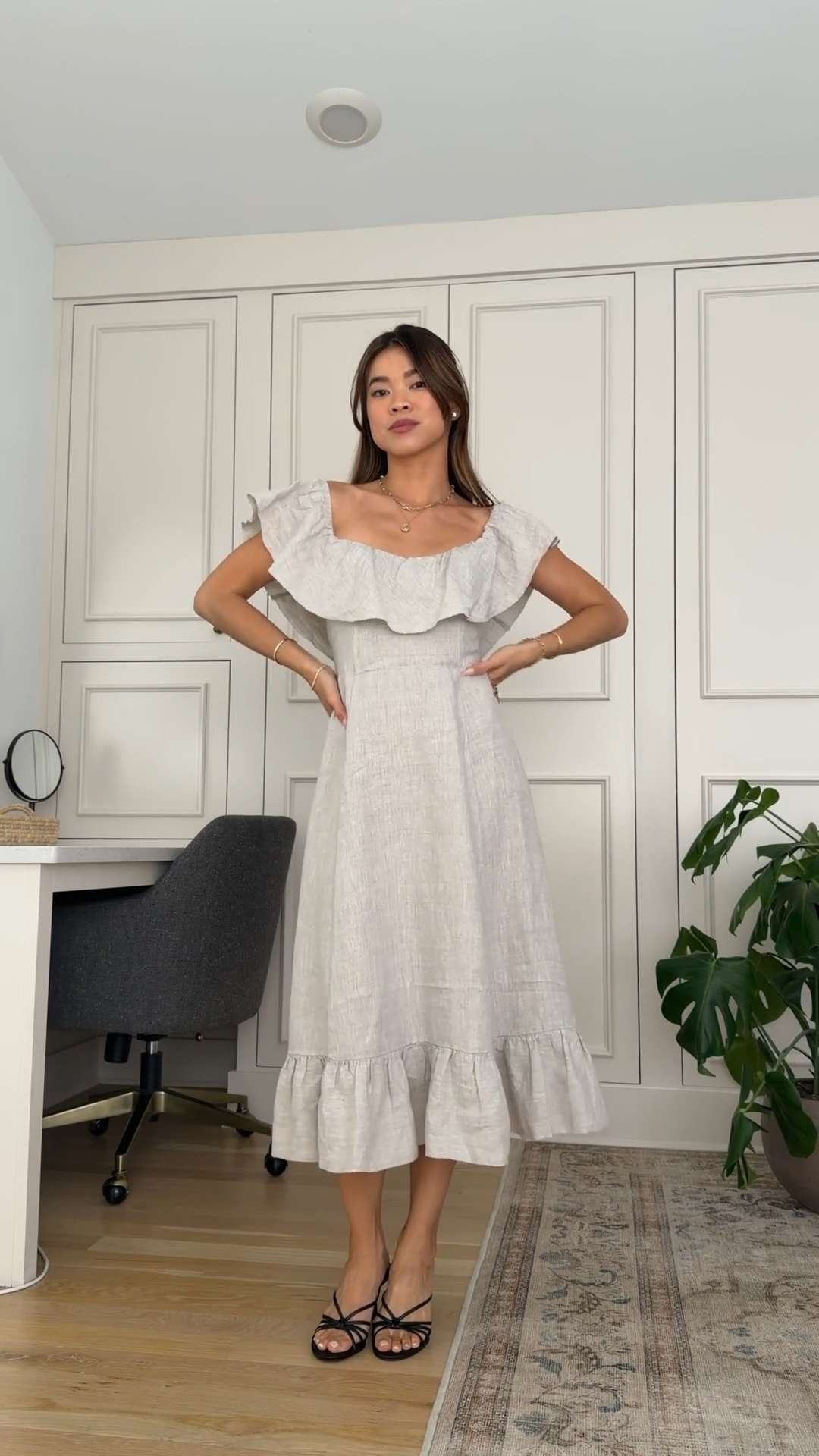 The perfect summer dress from @Aritzia! I love that it’s fitted around the waist with smocking in the back.

Sizing info:
-Aritzia Marmion Linen Dress (size 0 Undyed Ecru)

Aritzia best sellers, best pieces from Aritzia for petite, Petite style guide, how to dress if you’re petite, Petite style, petite fashion, mom outfit, mom style, petite dress, petite outfit ideas, petite outfits, best dress for petite, spring style, spring outfits, beach outfits, spring break, vacation outfits, Aritzia try on, Aritzia new arrivals, Aritzia dresses for petite

#LTKootd #LTKSeasonal #LTKPetite