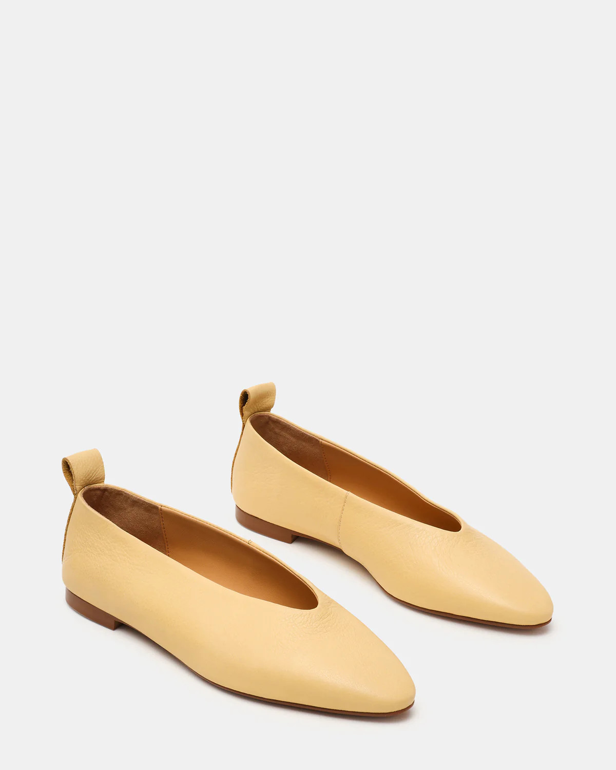 SWANKY Butter Leather Almond-Toe Ballet Women's Flat | Steve Madden (US)