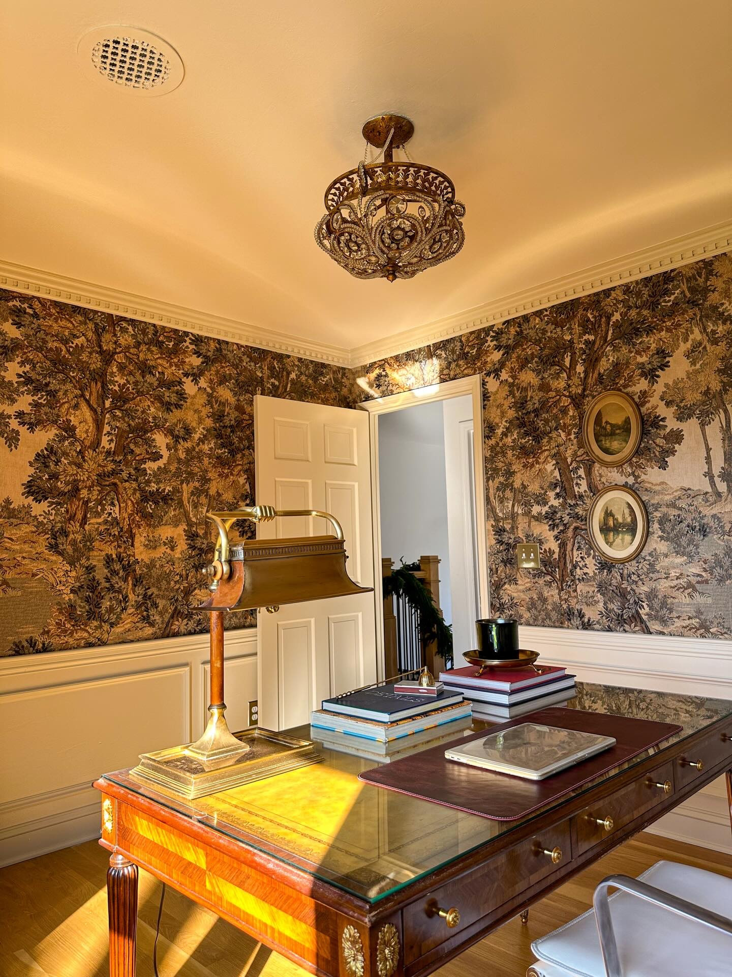 Stills of the home office 📸

The home office has quickly become one of the most personal spaces in my house. A place designed to feel calm, inspiring, and deeply supportive of the creative work that happens here.

The starting point was this vintage tapestry wallpaper mural in beige from @belartestudio. I loved how it felt like a natural extension of the view outside my windows and instantly calming. The palette set the tone for the entire room and allowed everything else to feel intentional rather than loud.

You can see more of the home office in today’s blog post on AllisonSkiff.com Hope you love it just as much as I do 🤍

Wallpaper: @belartestudio 

#belartestudio #belartestudiopartner #homeoffice #vintagestylehome #wallpapermural

#LTKHome #LTKFindsUnder100 #LTKFindsUnder50