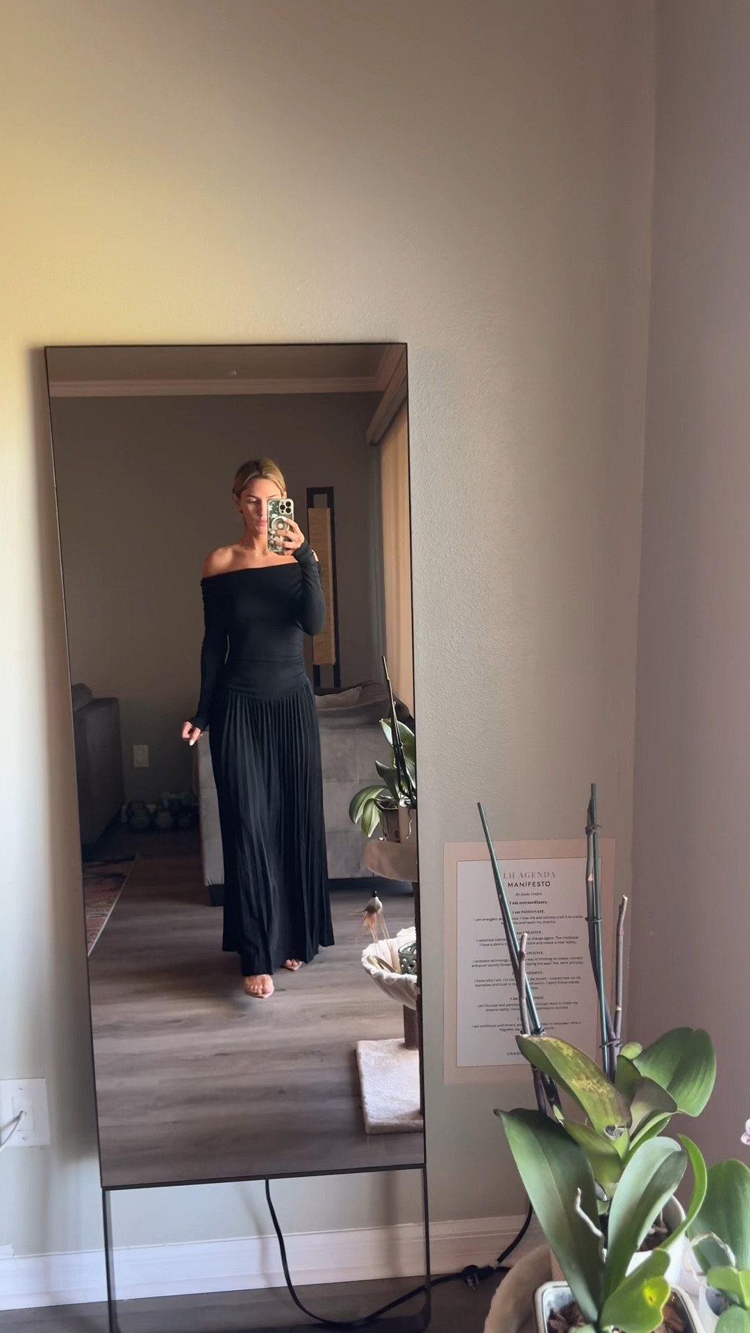 Perfect versatile black dress for Halloween! Size XS 

#LTKStyleTip #LTKBeauty #LTKHalloween