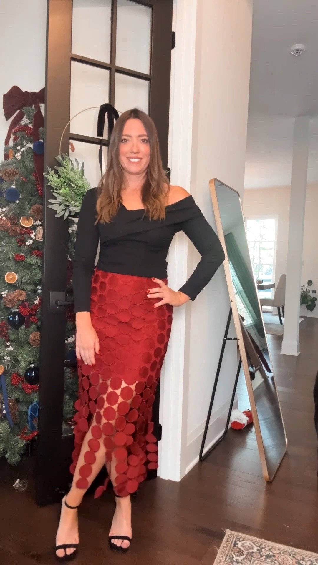 The it skirt for the holidays you can grab on prime! 



Christmas finds
Christmas holiday outfits
Christmas Day outfit
Amazon skirt
Amazon outfit 