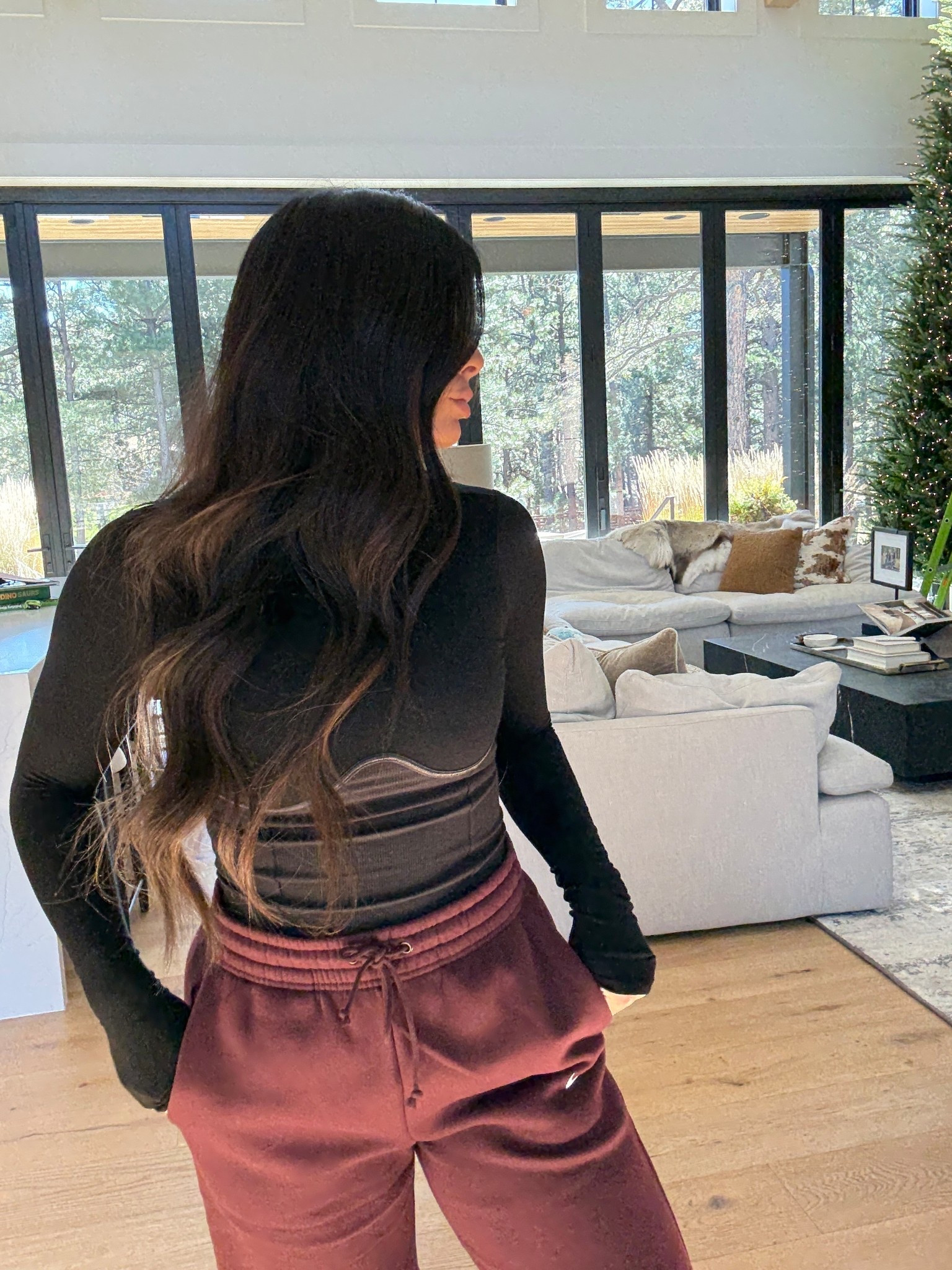 I’ve gotten so many compliments on the Corset long sleeve! This is the Vintage Black and it comes in a lighter Bone shade as well. Wearing my favorite wide leg sweats. They are high waisted and feel so comfortable.

#LTKHome #LTKStyleTip #LTKootd
