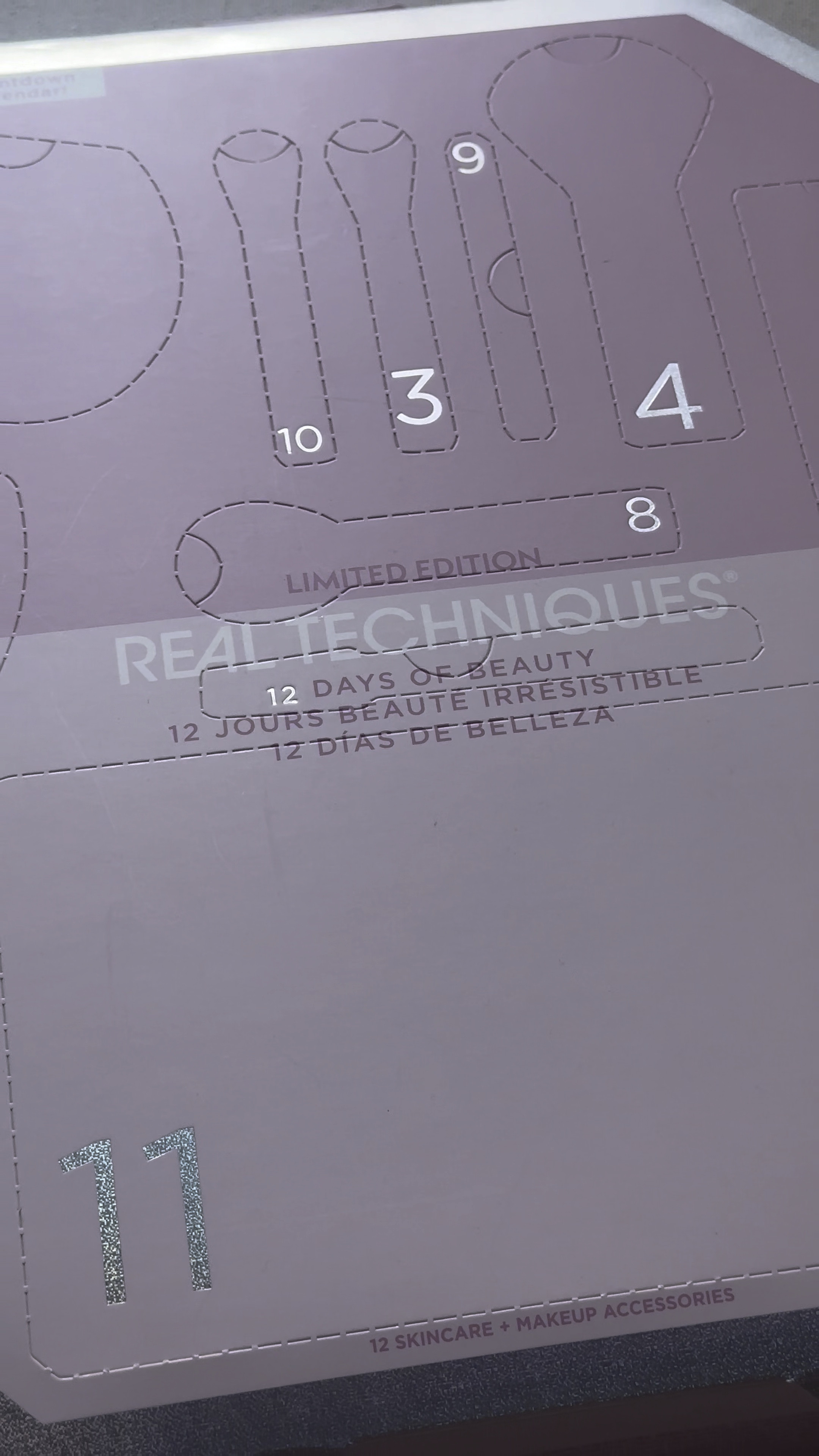 Calendário do advento Real Techniques ✨
Amei esse calendário pelo custo benefício e pelos produtos que vieram que são super funcionais ! O que acharam ? 

#LTKbrasil #LTKbeleza #LTKguiadepresente