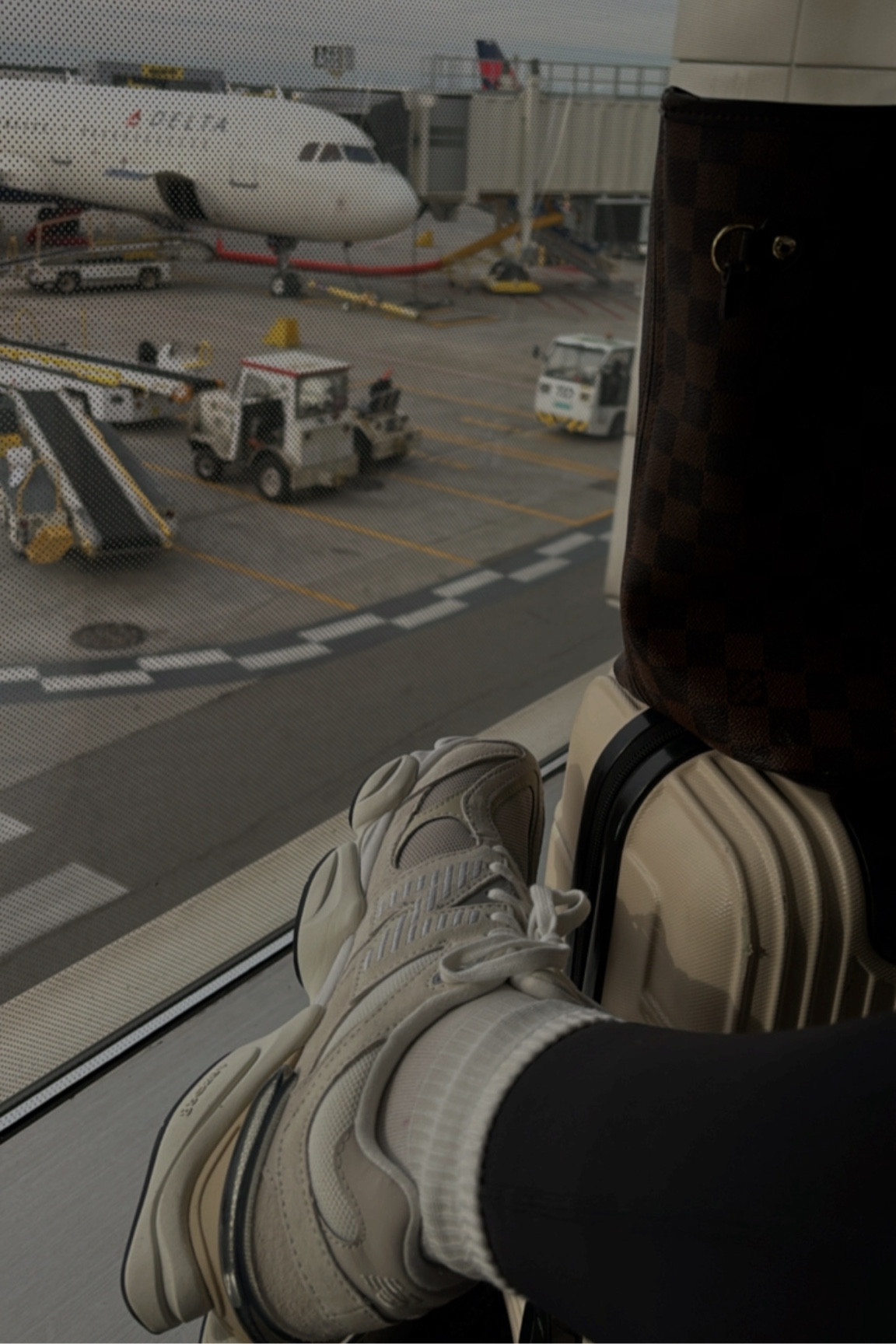 I’m so obsessed with these shoes!! They go with everything & look so sleek 

#LTKActive #LTKShoeCrush #LTKStyleTip