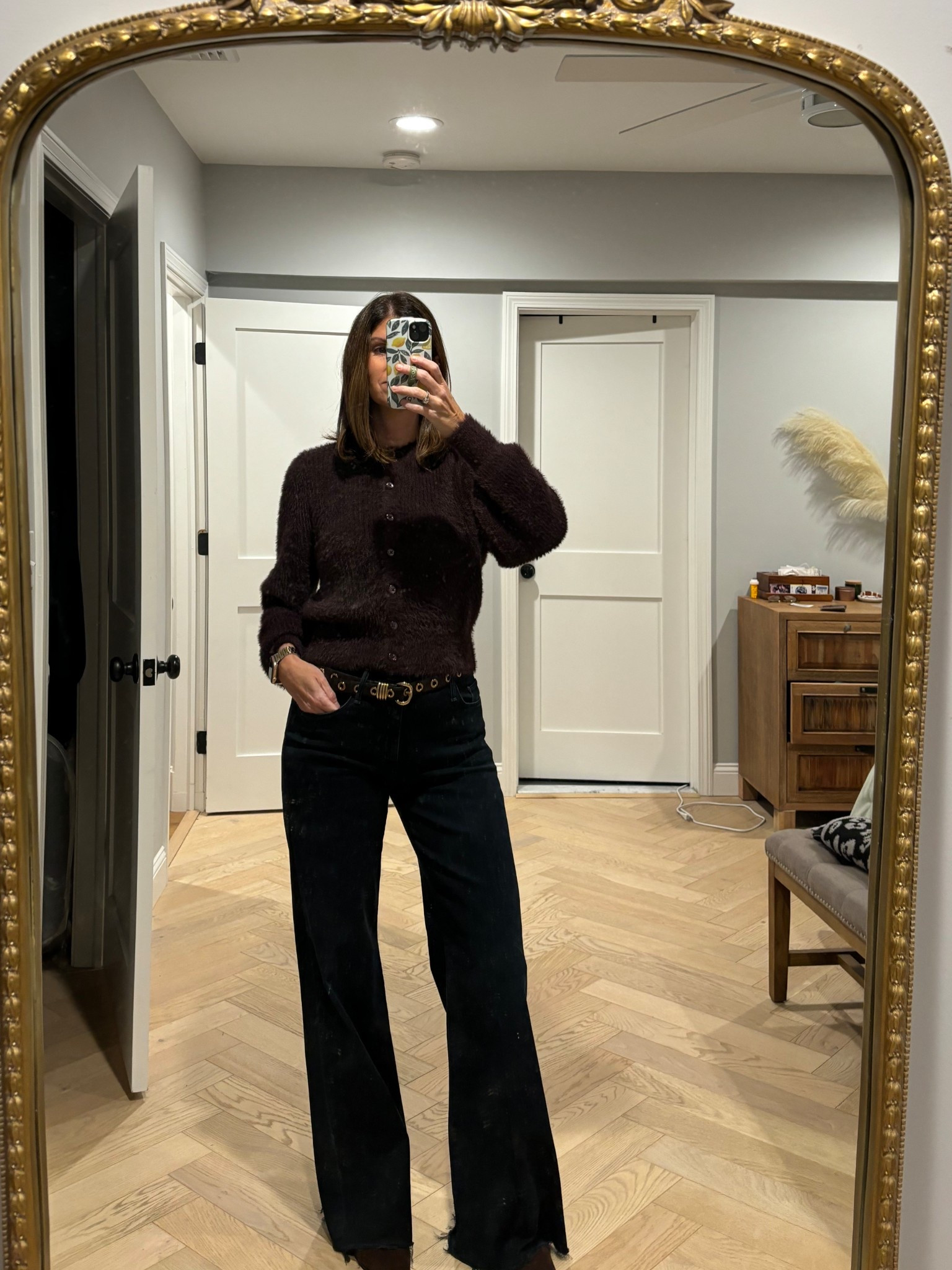 Moms night out or #datenight #darkdenim #chocolatebrown #cardigan #motherdenim


#LTKSeasonal #LTKFindsUnder50 #LTKStyleTip