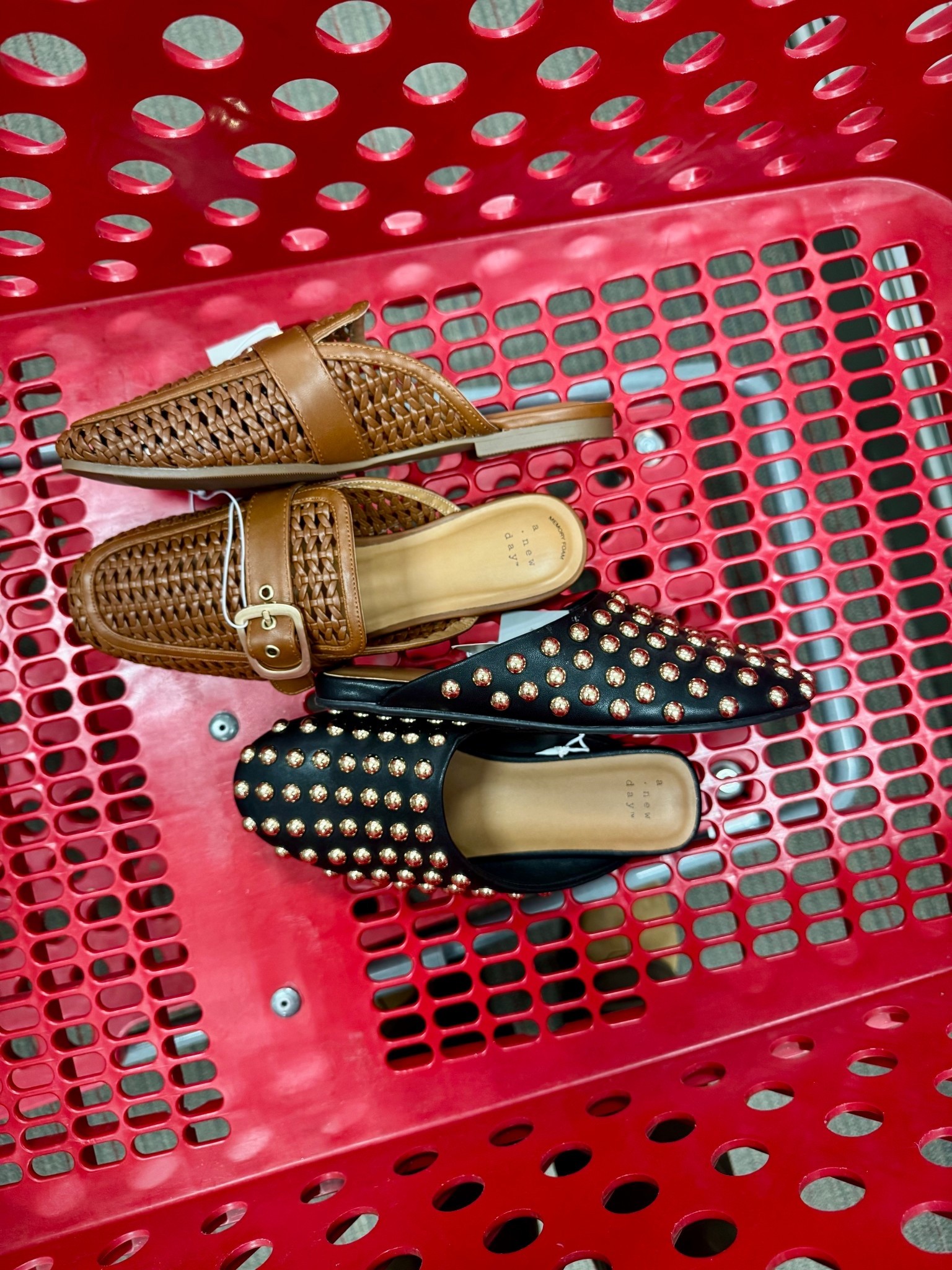 Neutral but still fun… my favorite combo 🤍 And you know I LOVE a good slip-on shoe!

#LTKgrwm #LTKWorkwear #LTKFindsUnder50