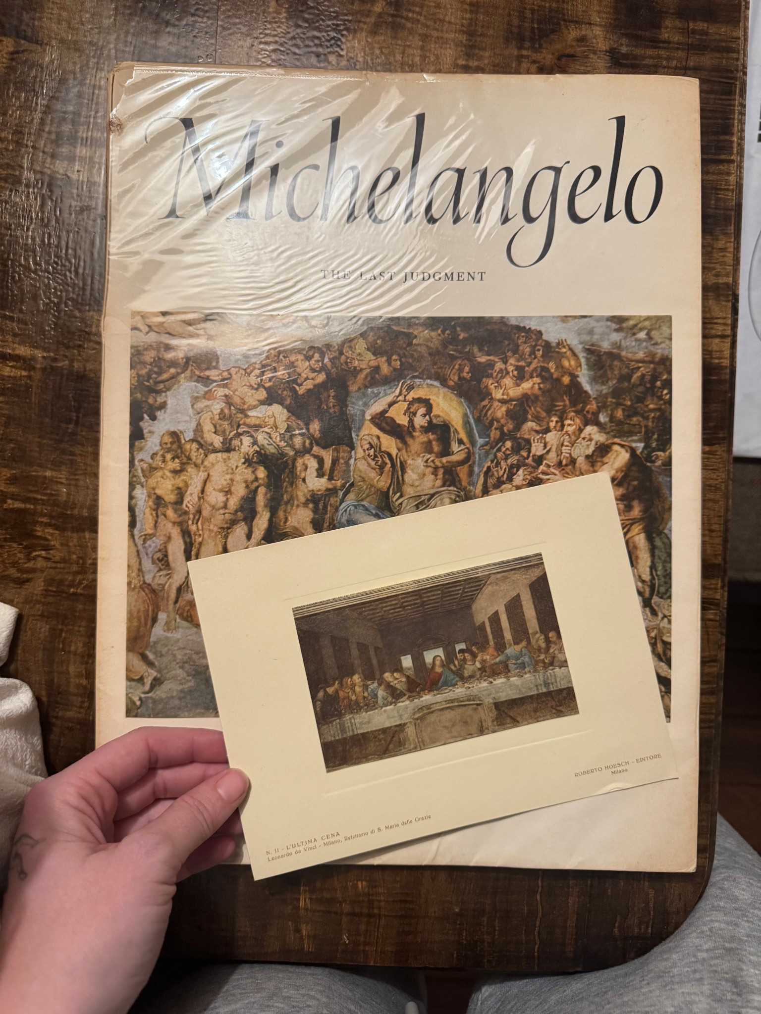 Michelangelo Portfolio Book “the last judgement” & “the last supper” print.

We plan to frame the last supper and will have the portfolio/art book on display ✨

Sourced from Idyll Manor (antiques) but have linked like items!  

#LTKHome