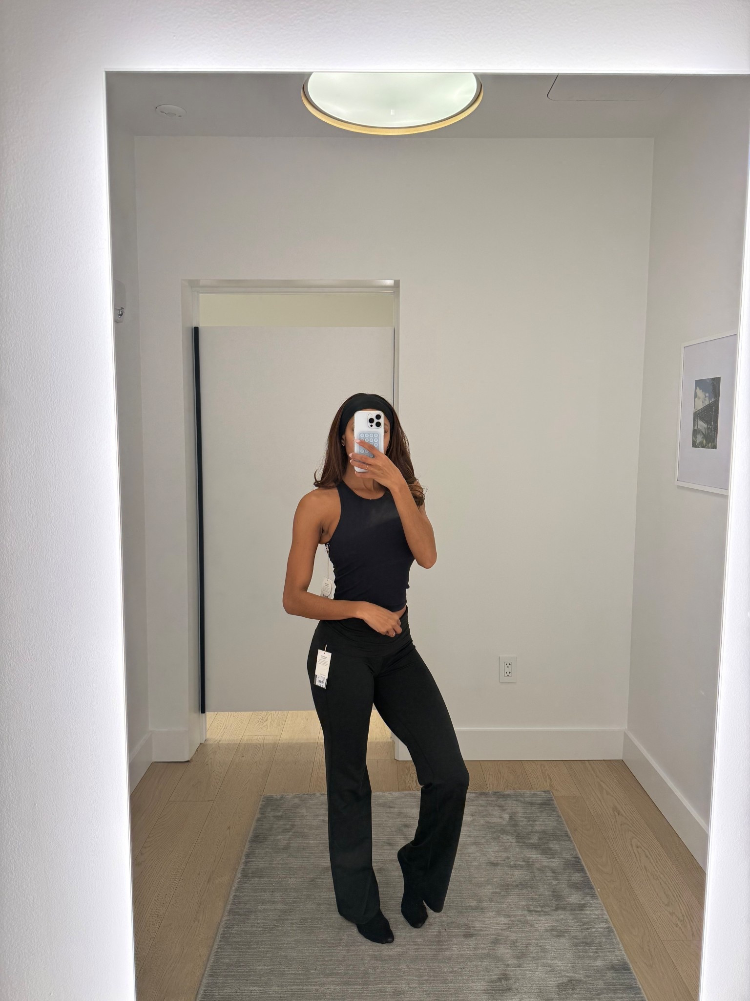 Some of the softest & comfiest pants I’ve ever put on !! Wearing a size Small here , but an XS would’ve fit better 

#LTKfitnessgoals #LTKootd #LTKActive