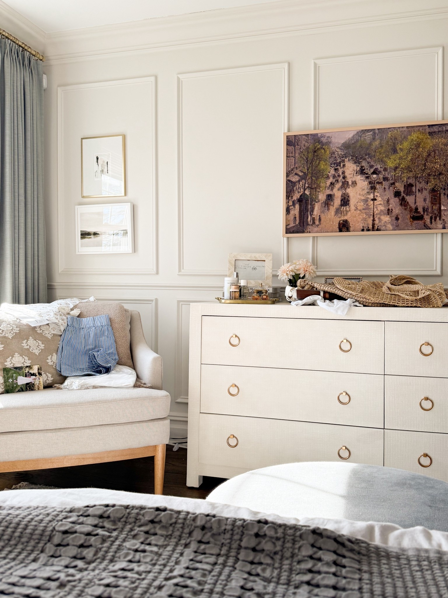 Lazy Saturday peek into our bedroom: la dry still needs to be folded, this week’s bags and accessories put away an the bed made (but it’s still my happy place) 🩶

#LTKmomlife #LTKdayinmylife #LTKHome