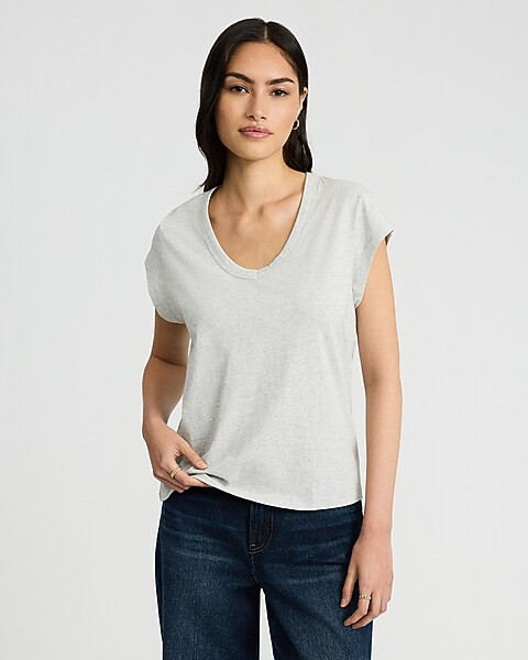 Skimming V-neck Cap Sleeve Tee | Express