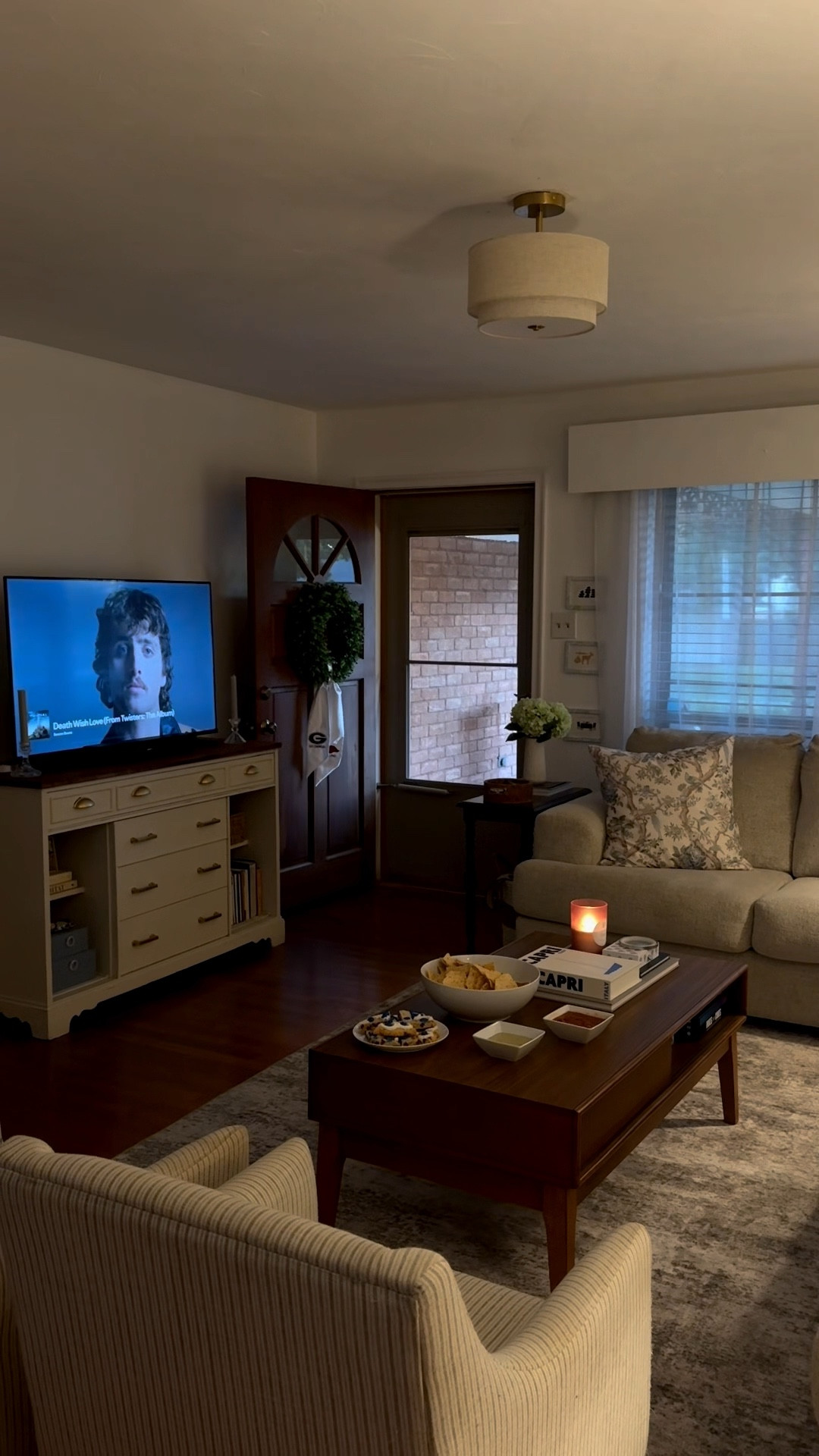 happy thursday!! mini vlog of my evening in my life! game night with friends🥳

#LTKFamily #LTKHome #LTKSeasonal