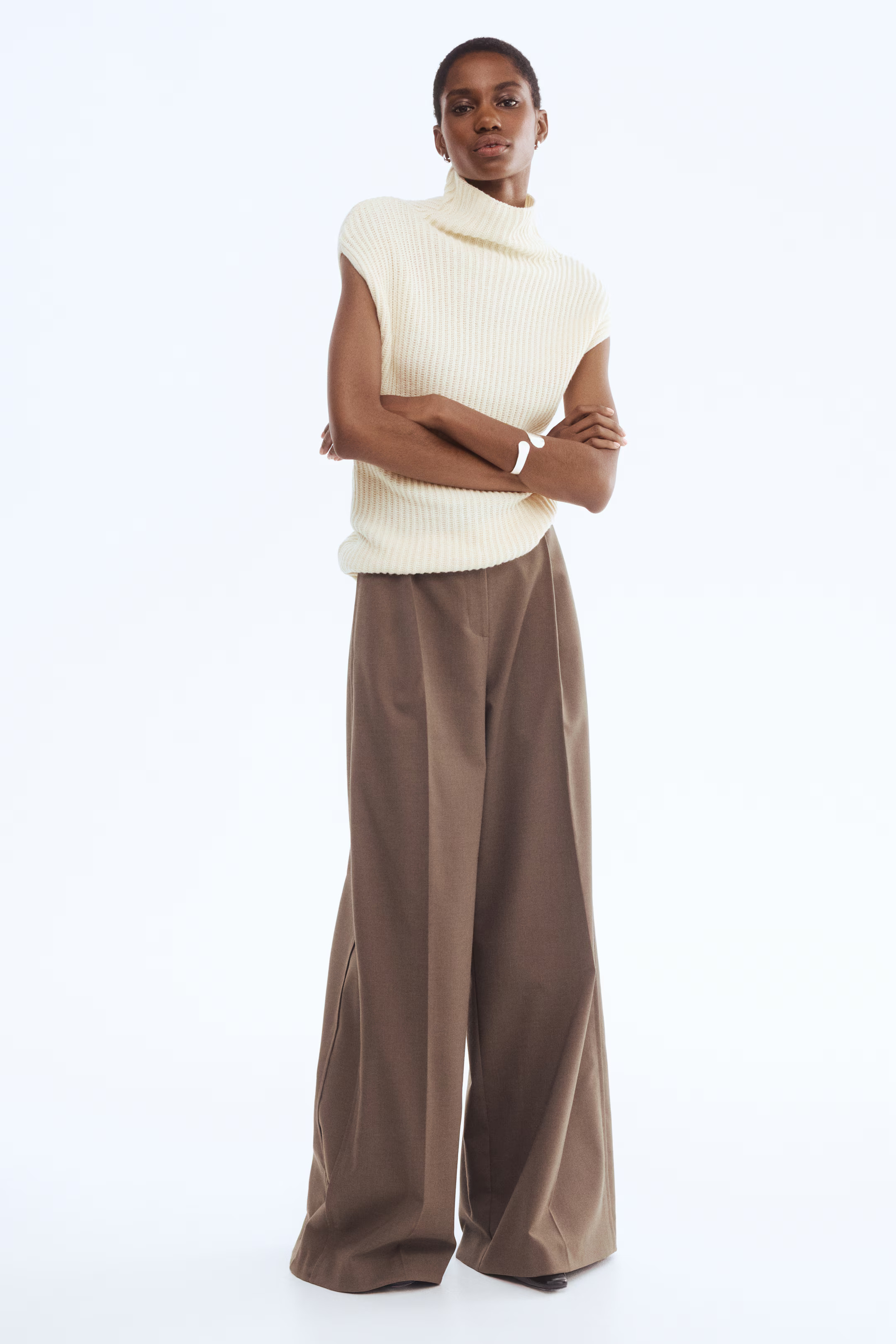 Wool-blend turtleneck sweater vest | H&M (UK, MY, IN, SG, PH, TW, HK)