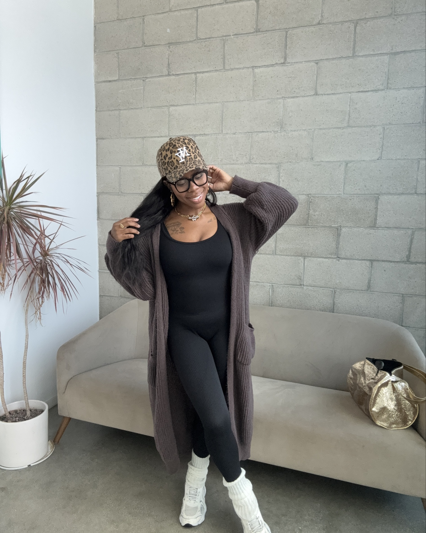 Sweater Weather 😍🍂 I love a comfy cozy oversized fall look 🔥 Happy Saturday 

#LTKSeasonal #LTKStyleTip #LTKFindsUnder50