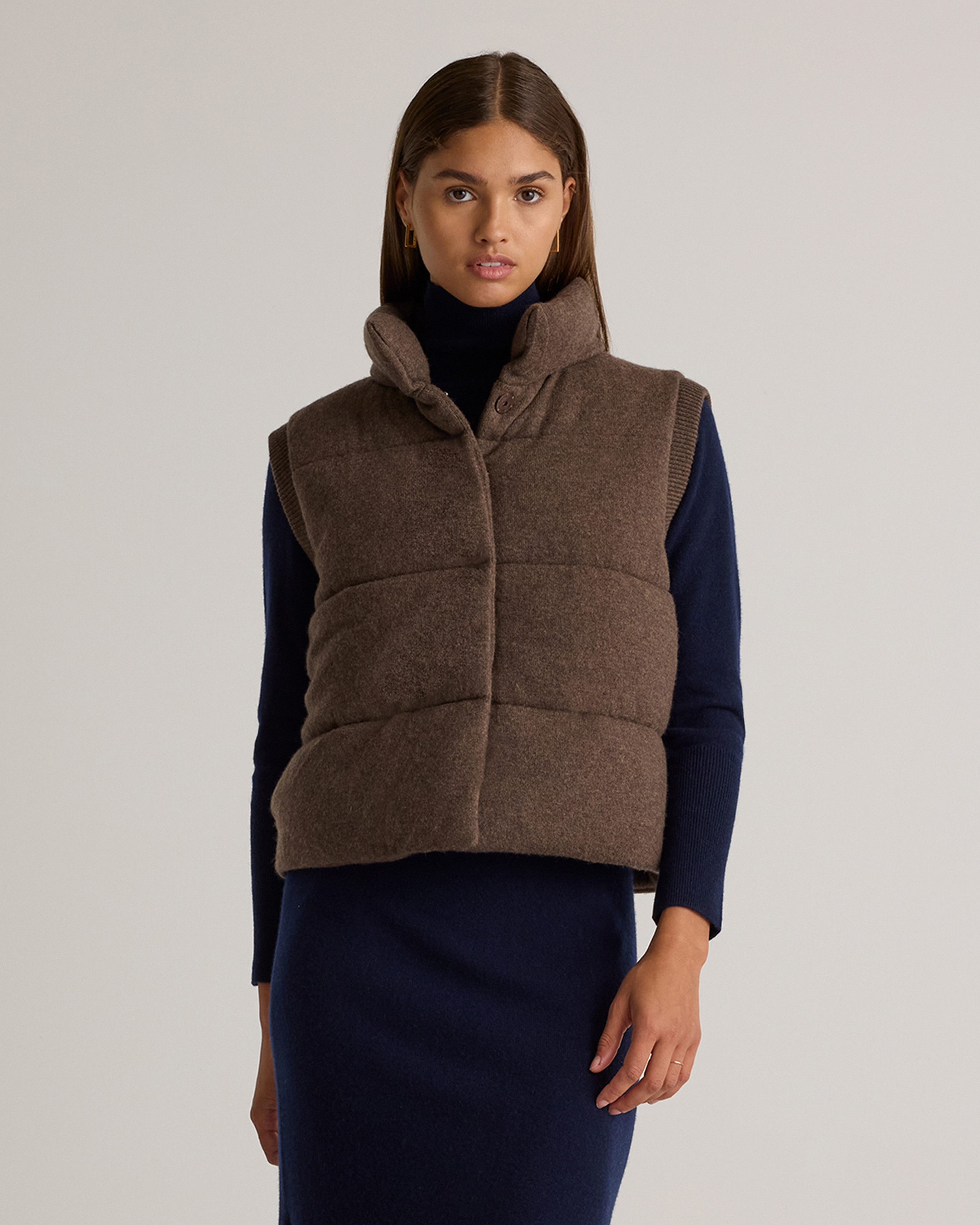 Quince | Women's Mongolian Cashmere Puffer Vest in Brown, Size Small | Quince