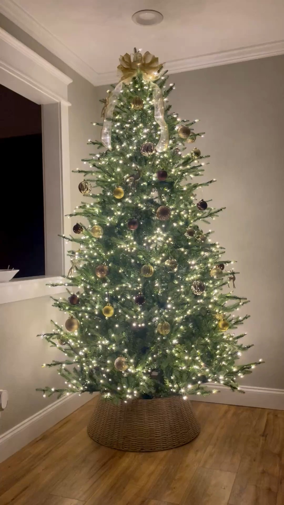 The best Christmas tree 🙌🏻 Ornaments are from Amazon! 

#LTKHoliday #LTKSeasonal #LTKHome