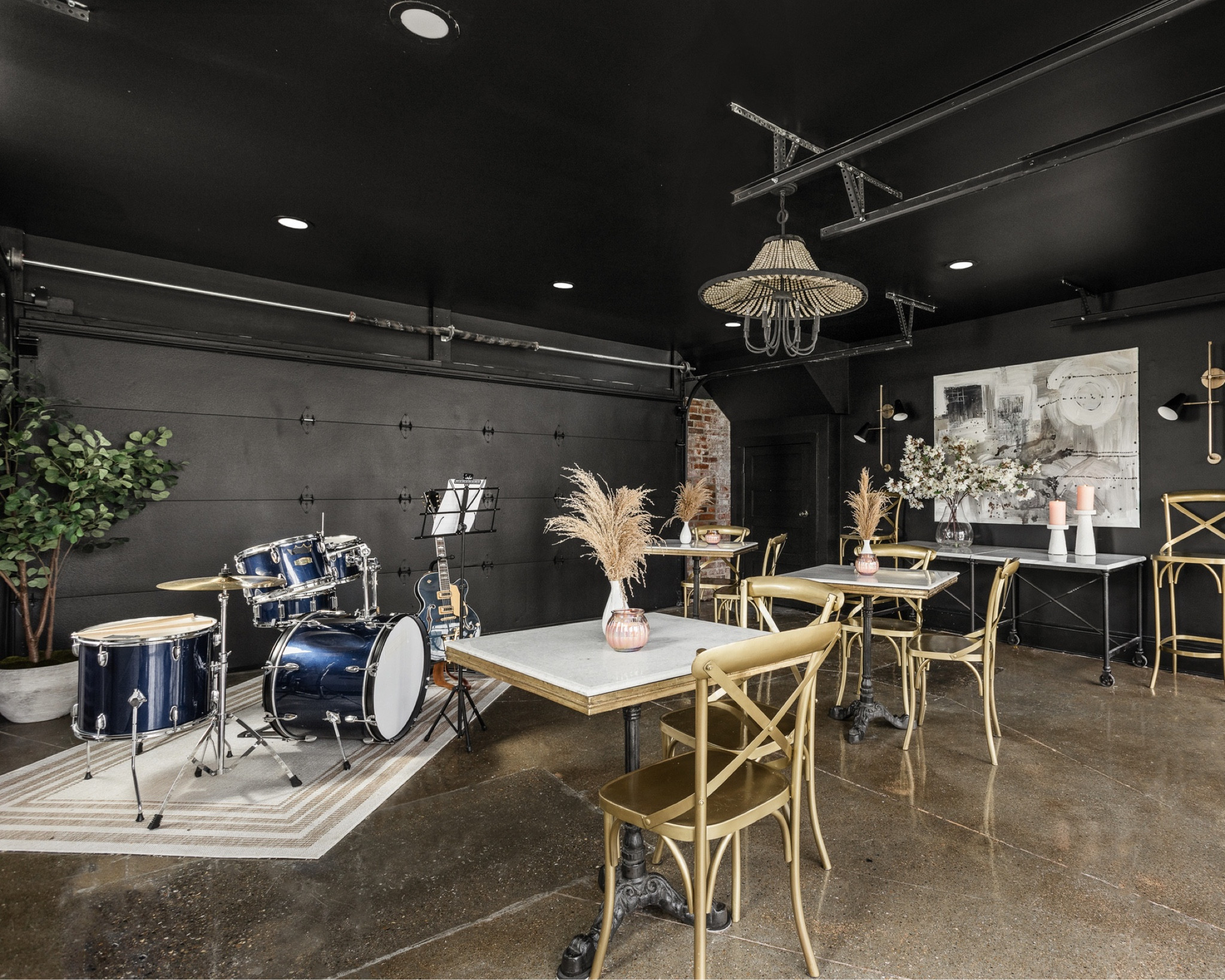 We love an entertaining space, and this one took it to the next level.

#LTKhome