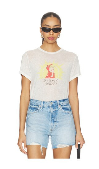 RE/DONE Classic Tee Ray Of Sunshine in Ivory. - size XS | Revolve Clothing (Global)