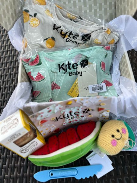 Kyte Baby Lemon and Watermelon Short Sleeve Pajamas. Those colors and details! I love them! Absolutely perfect baby shower gifts right here. Love the whole pr box so much. 

#kytebaby #partnership #lemon #watermelon #pajamas #toddler #bobo #polacek

#LTKbaby #LTKstyletip #LTKkids