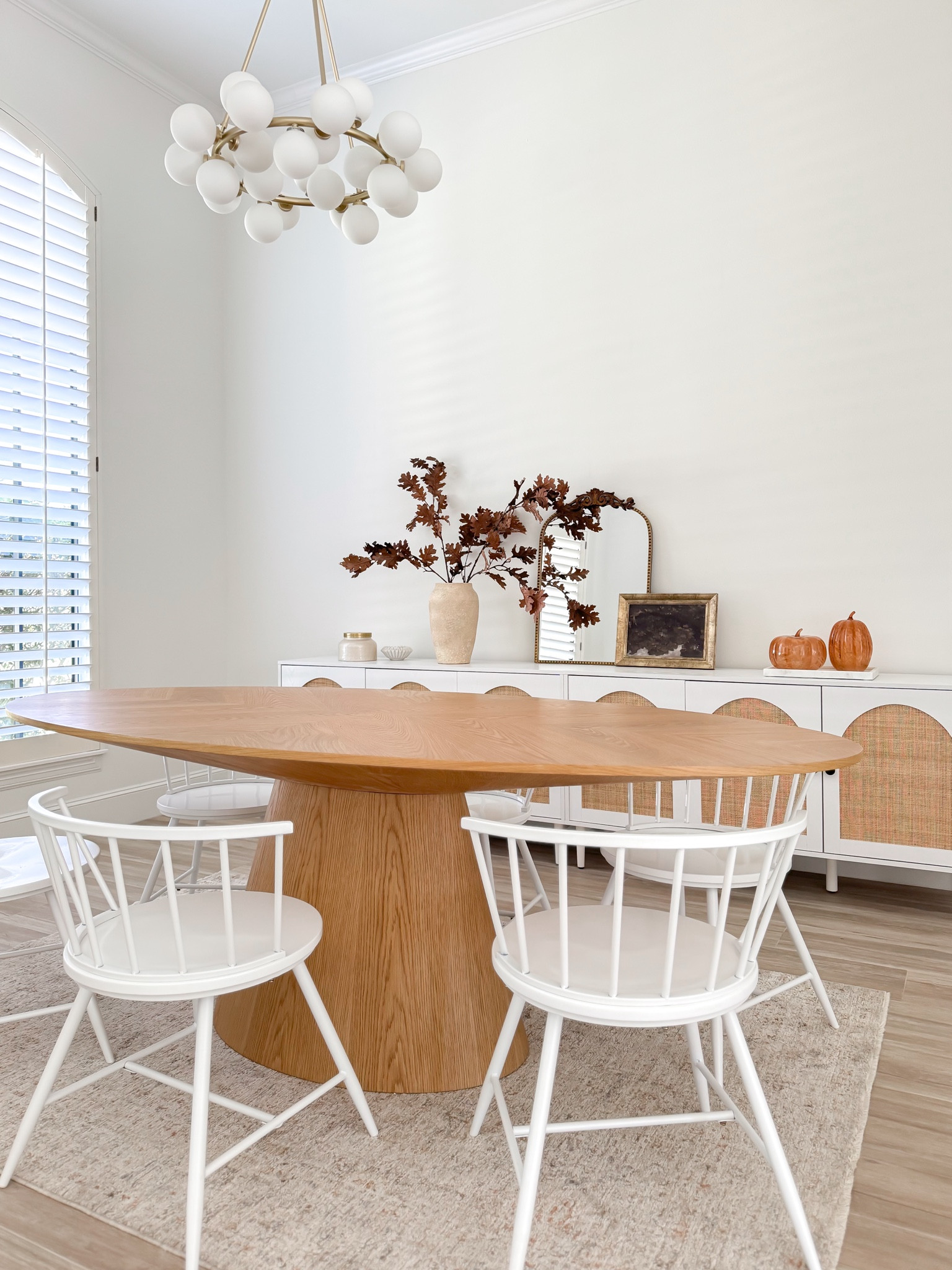 Easy Fall Decor in a minute! These perfect faux fall stems from Potterybarn look stunning in this neutral textured vase. 

#potterybarn #falldecor #neutral #homedecor #diningroom #fauxflorals #vase #entryway #mirror #walmart #anthropologie #sharemypbk #lovemypbk

#LTKHome #LTKFindsUnder100 #LTKSeasonal