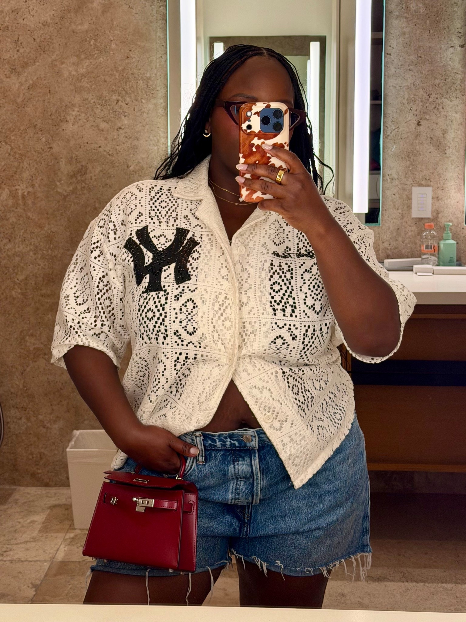 this fit is SO me 😂 

top (out of stock): New York Penn
bottoms: Gap men’s jeans that I cut into shorts!
bag: The Vault Label

#LTKStyleTip #LTKMidsize #LTKFindsUnder50